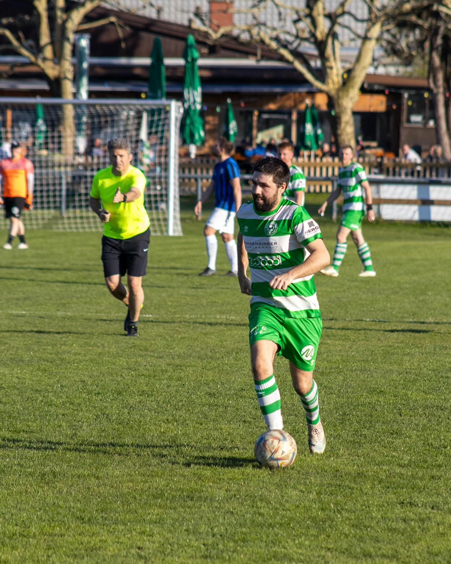 Erstes Meisterschaftsspiel steht an!
Wir starten in die Saison und treffen im 1. Spiel auf Team 83!
Kommt vorbei und unterstützt uns lautstark!
Anpfiff: 18:15 Uhr
Wo: Energie Platz
#Matchday #Saisonstart #TeamSpirit #EnergiePlatz #FußballLiebe