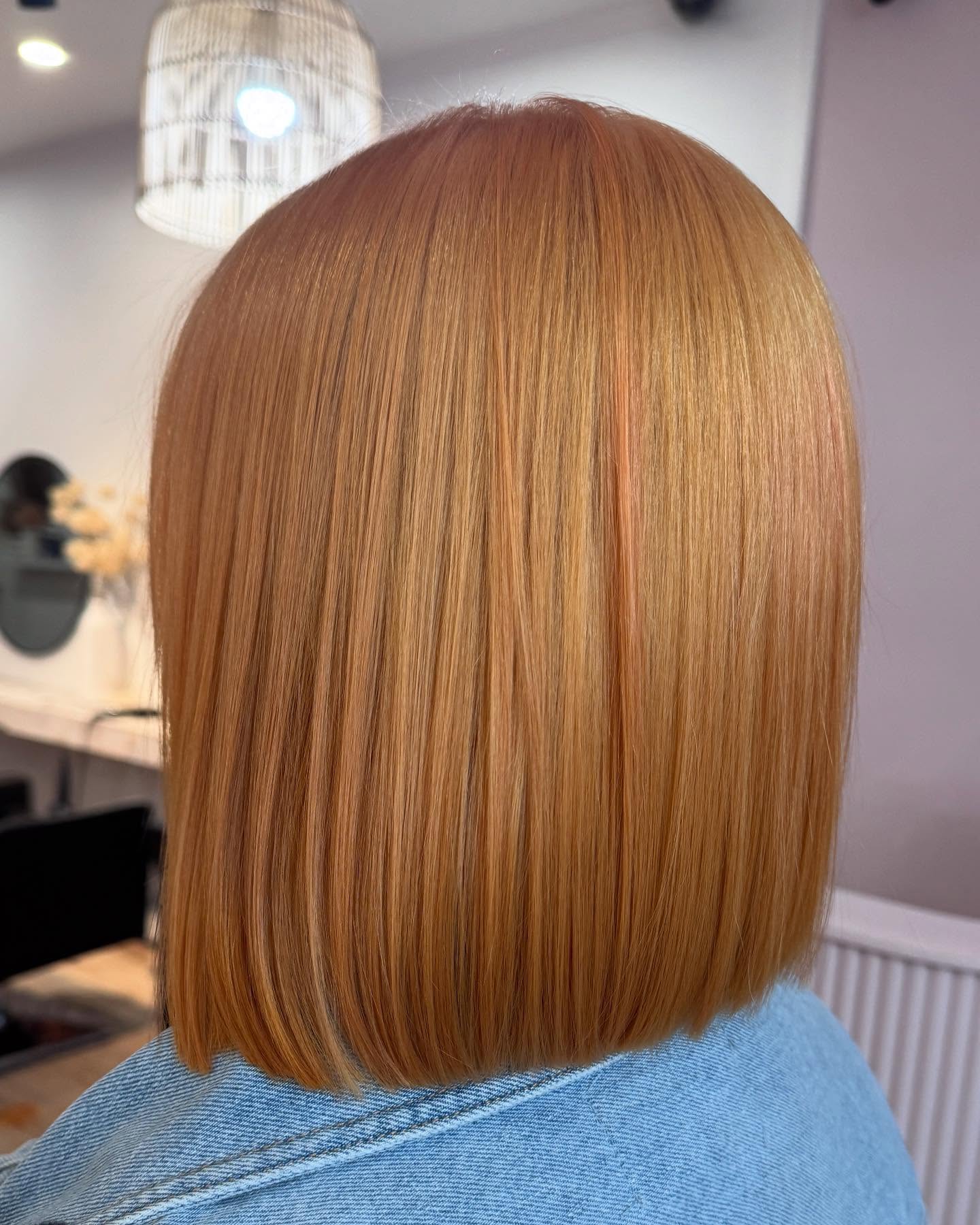 A peach moment 🍑
@nataliabloomhairmorrinsville on the colour @reneedoesmyhair_bloomhair on the cut ✂️