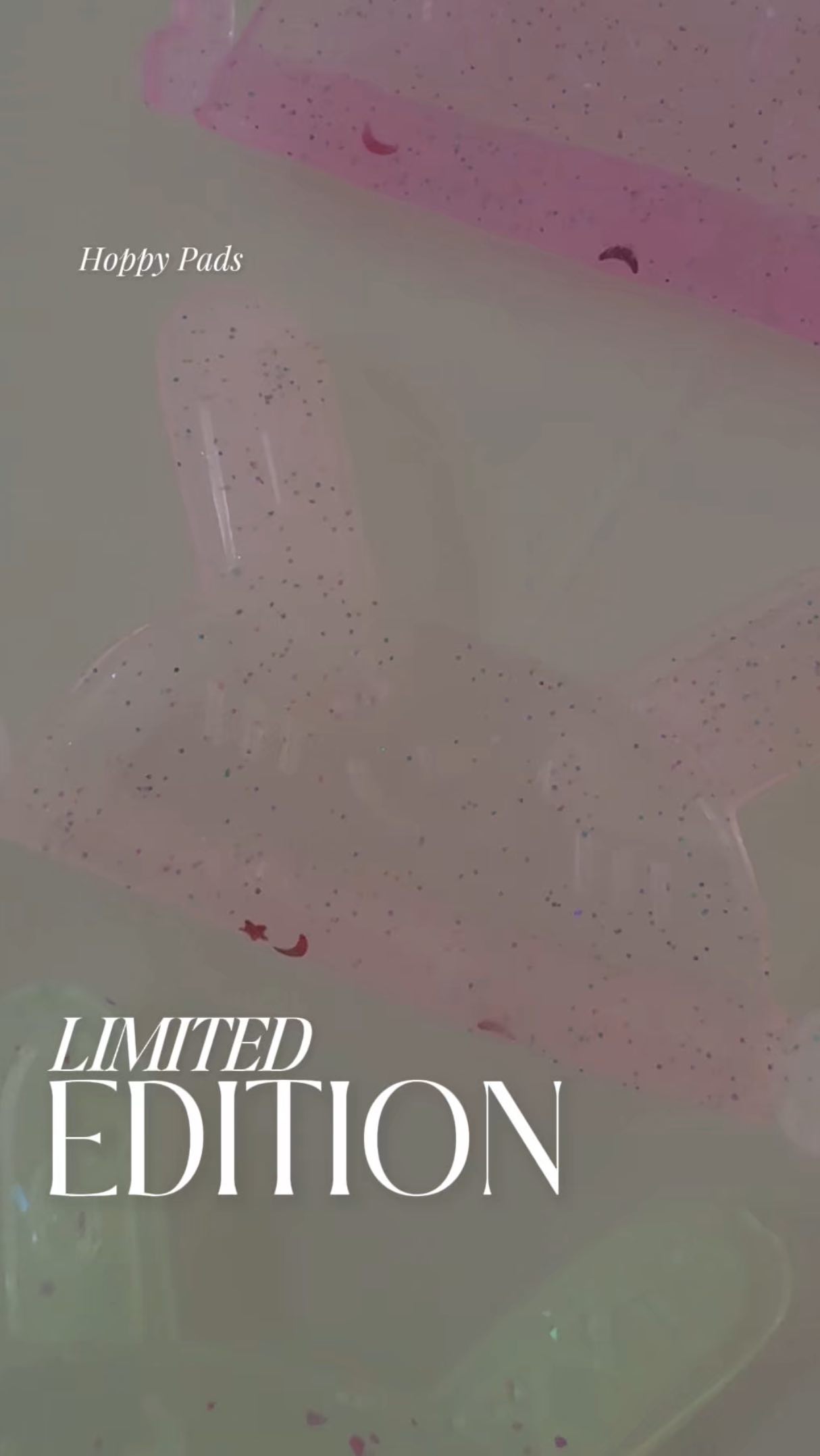 Dein Oster-Bonus wartet auf dich! 🐰✨
Jetzt wird’s bunt:
10 % Rabatt ✨ + passende Goodies je nach Bestellwert 🛍️
für alle Beauty-Lover, Studios & Pro’s!
So funktioniert’s:
Je höher dein Einkaufswert*, desto größer dein Geschenk –
von stylischen Microbrushes ✨ bis zur pflegenden PURE TREAT Mascara 💖
Code: HAPPYEASTER
Gültig bis: 21.04.2025
(nur solange der Vorrat reicht) ⏳
(*Netto nach Abzug der Rabatts, Rabatt gilt nicht auf Staffelpreise für den Stufioverkauf)
_____________________
Das bekommst du dazu:
ab 30 €: Glitzer-Microbrushes ✨
ab 50 €: GlitterFin Pads 🐬
ab 70 €: Love Cloud Pads ☁️
ab 100 €: 10er Pack Sachets Lotion 1 & 2 💧
ab 150 €: PURE TREAT Mascara 💖
#starkcosmetics #lashlift #browlifting #eastersale