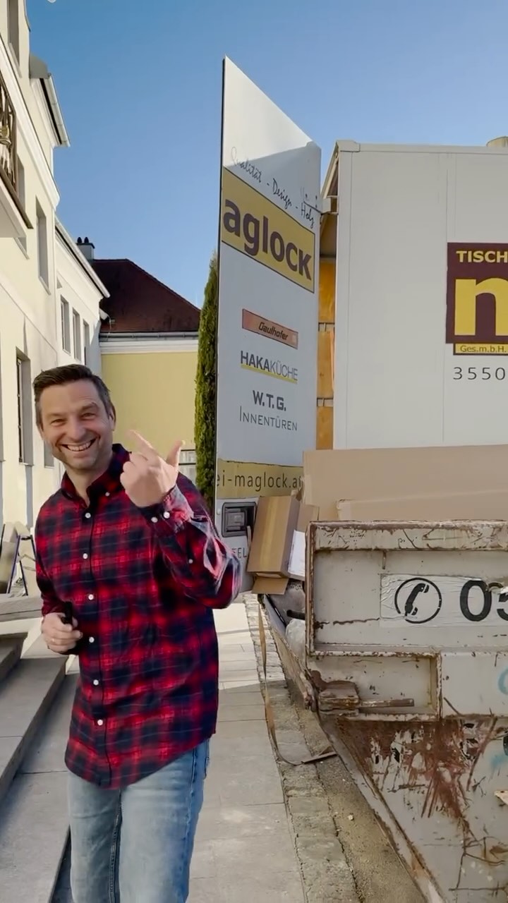 Der Umbau im Strasser Hof geht in die nächste Runde. In der zweiten Woche wurde der Boden bereits verlegt und nun startet der Aufbau der Schank.
✨ Seid gepannt, was als Nächstes passiert!
#strasserhof #umbau #strassertal #kamptal #waldviertel #wirtshauskultur #wirtshaus #familienbetrieb