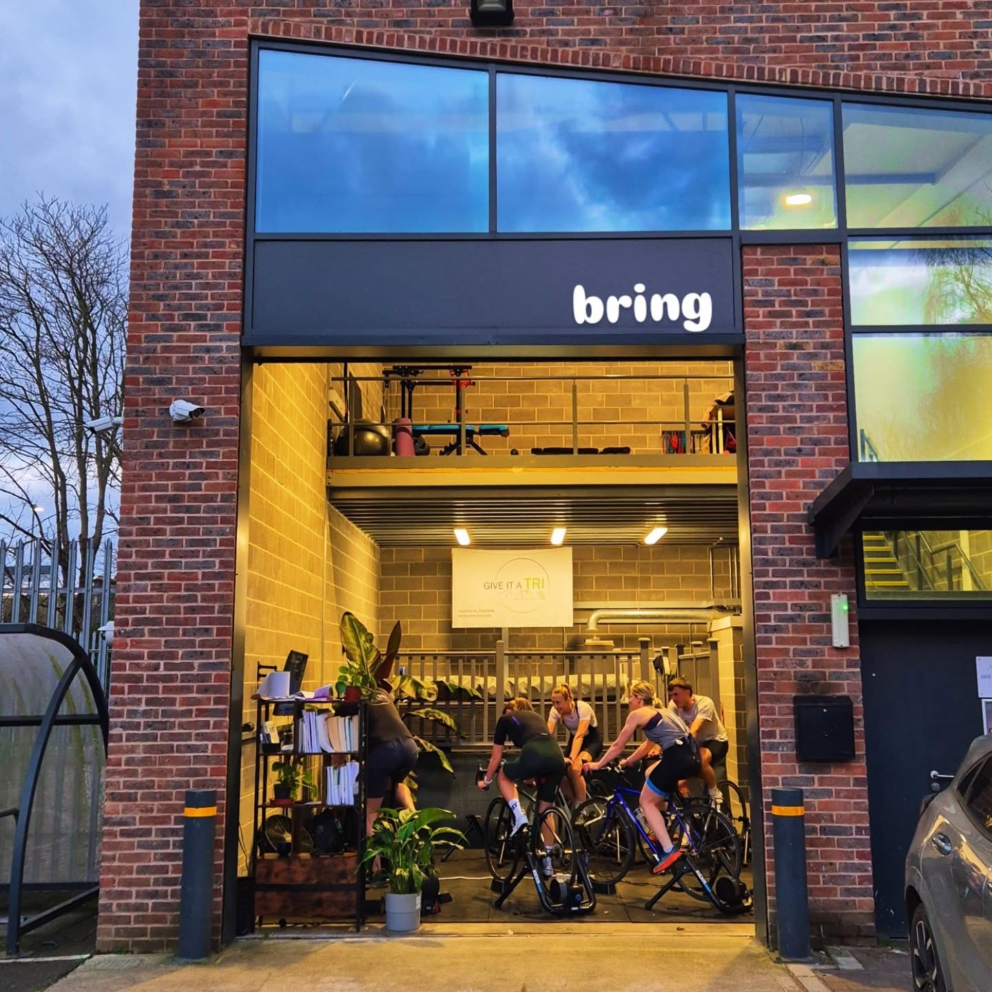 Structured training. Real people. Real motivation. No Zwift fees!
BYOB(ike) Spin - FTP Builder
Monday's 6.00pm
Book online!
#cycling #londoncycling #TheStation #London #cyclist #ftp #triathlete #triathlon #ironman #IronManTraining