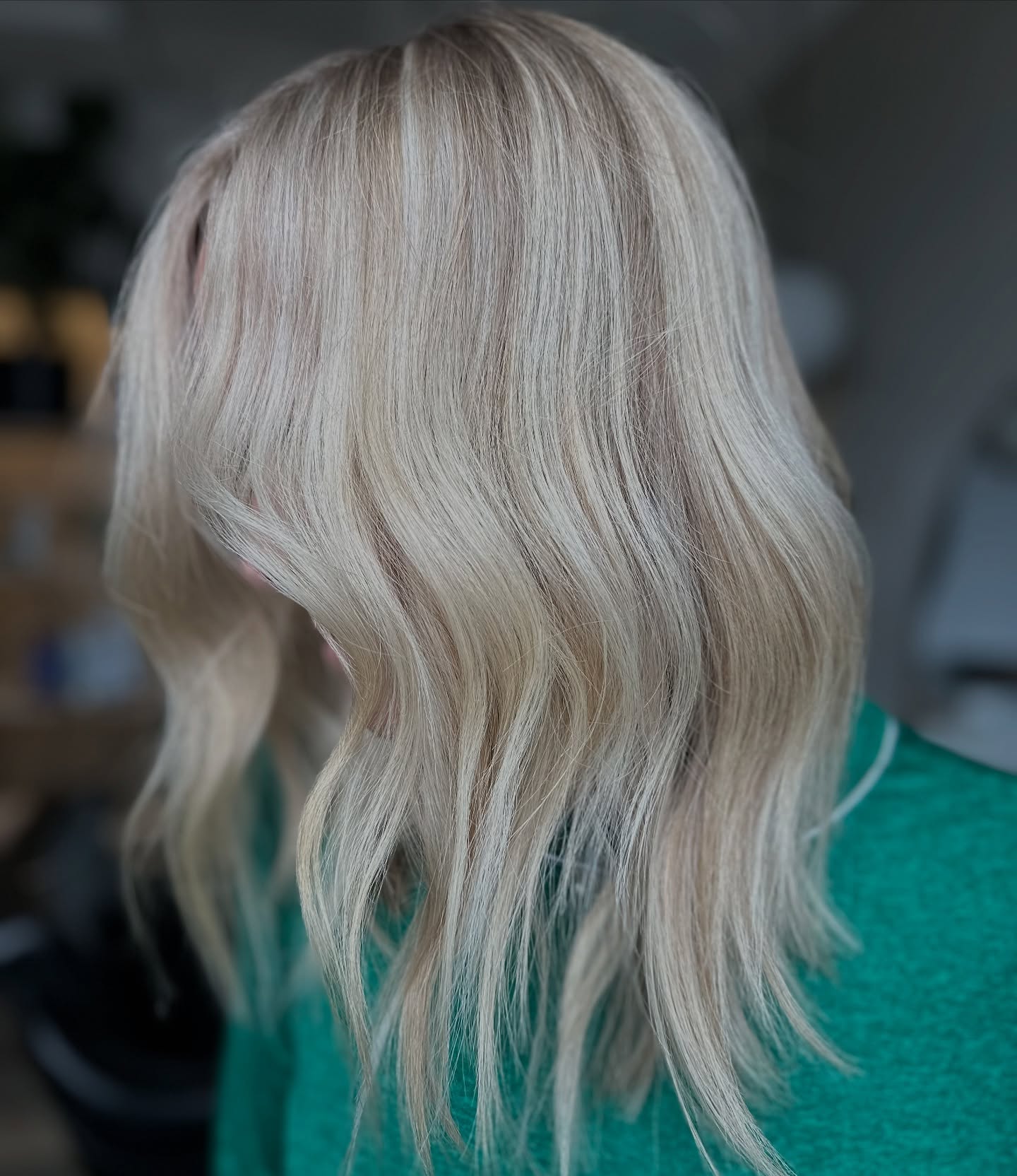 P A M
.
.
#brightblonde #blondehair #blondingspecialist #napervillil #plainfieldil