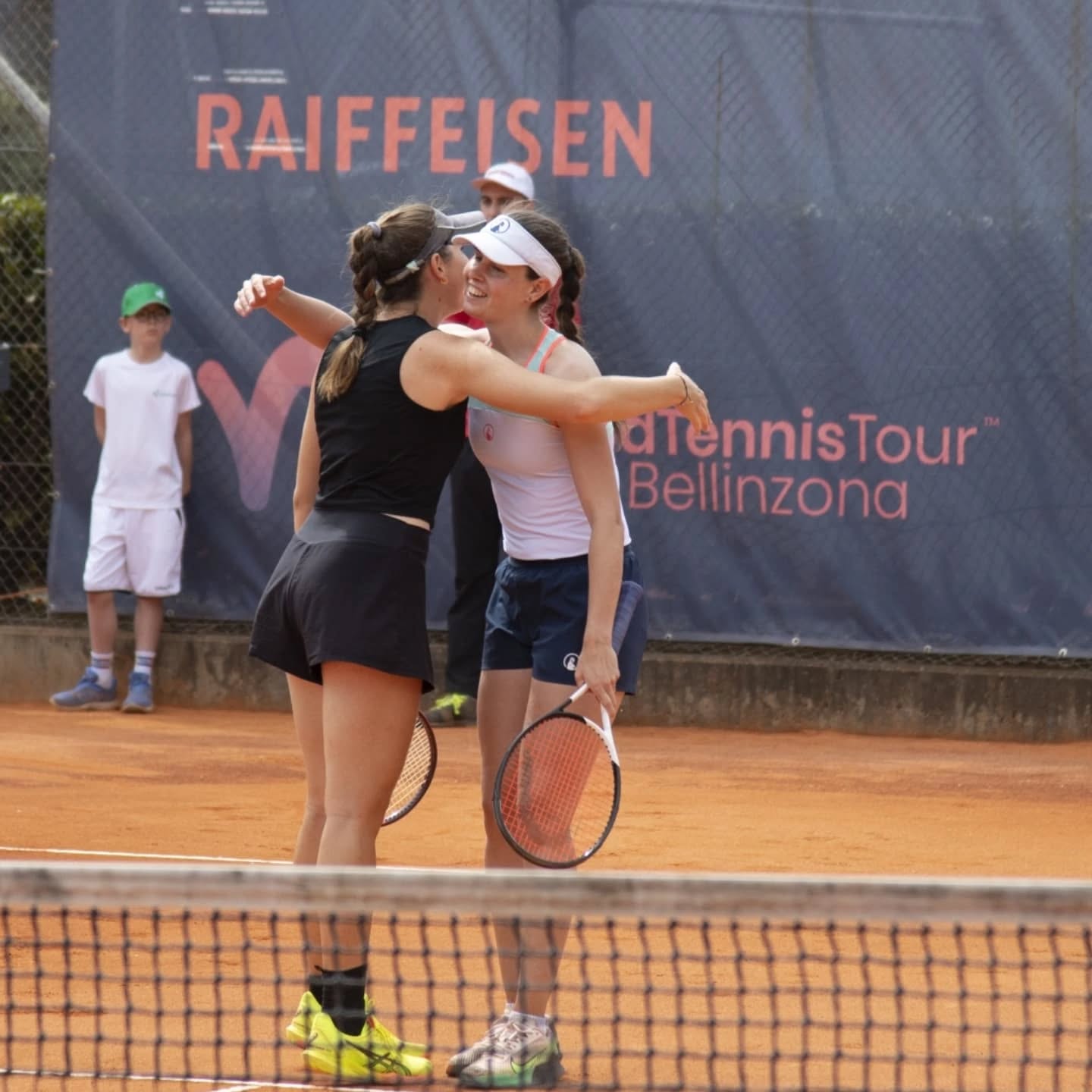 Doubles ceremony 📸🎾 by Sertus Image
.
.
.
#bellinzonaladiesopen #tcbellinzona #swisstennis #itftennis #itfprocircuit #ITFWorldTennisTour #ITFTennis #itf #itfwomen #womens #womenstennis #tennislove #tennislife #tennisworld #tennis #tennissvizzero #svizzeraitaliana🇨🇭❤️