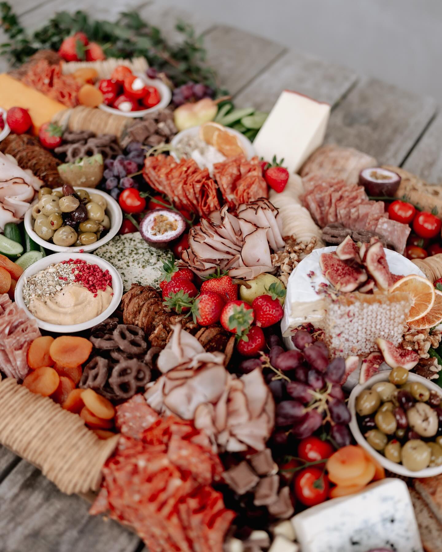Stunning 💫
Photo Credit: @samanthaelizabethphotography
.
.
.
.
.
#KooWeeRup #GrazingBusiness #MorningtonPeninsula #Weddings #CorporateEvents #Birthdays #GrazingPlatters #CheeseLovers #EventCatering #GourmetFood #Foodie #PartyPlanning #LuxuryEvents #ArtisanalCheese #FreshFruits #HandmadeTreats #CateringServices #EventStyling #LocalBusiness #FoodPresentation #DeliciousEats #CelebrateWithUs #CustomGrazing #TasteTheDifference #ElegantEvents #GrazingTables #PicnicStyle #FoodArt #MelbourneEvents #GrazingExperience