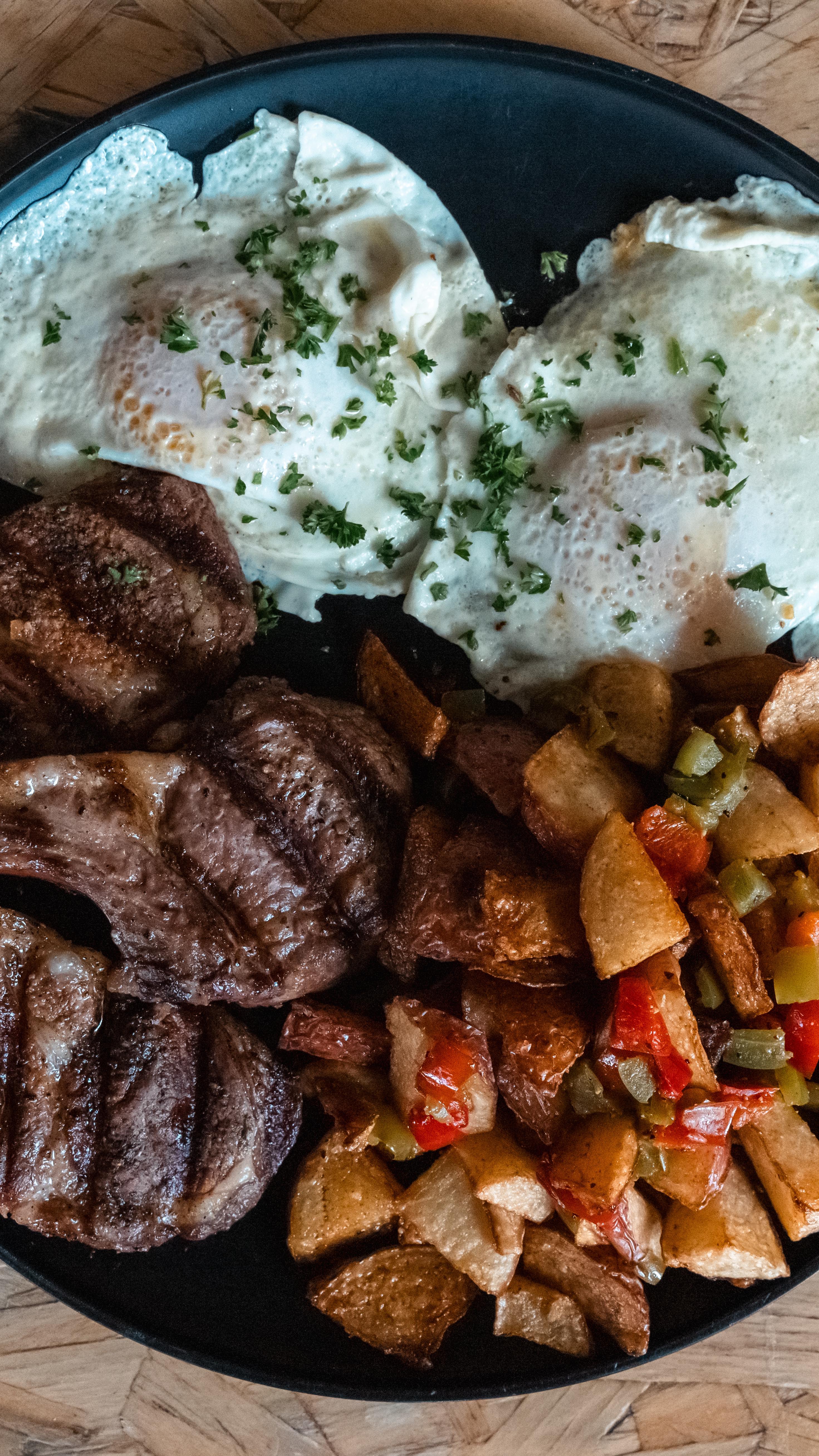 coffee + brunch 🔥
come in today and enjoy some amazing drinks & bites!!!!
#downtownstl #brunchstl #latteflight #midtown