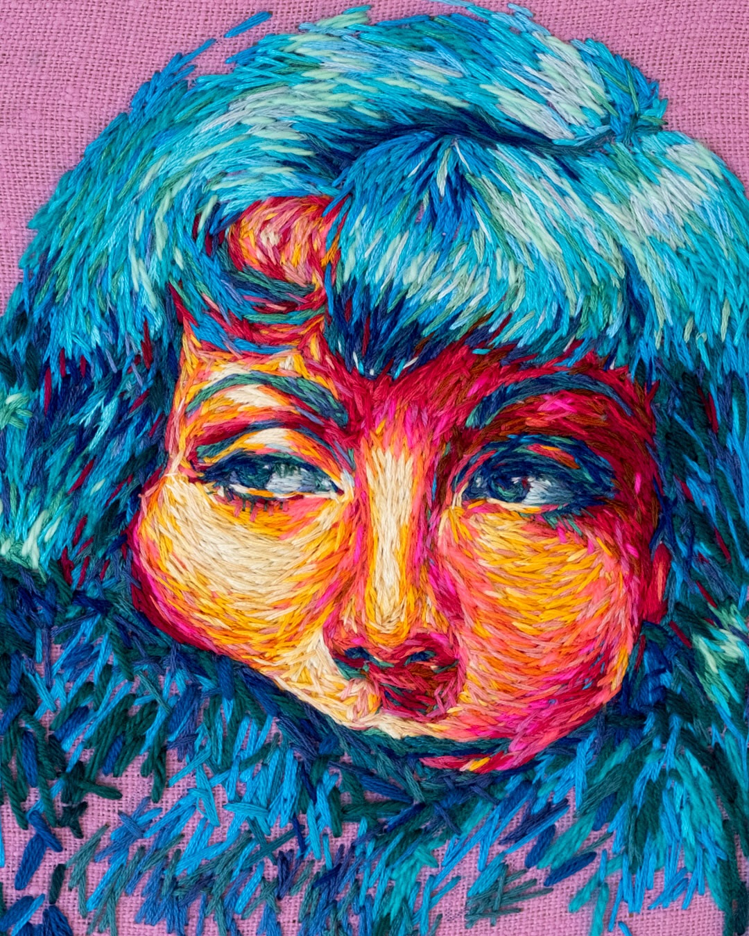 Reimagining a black and white photo by Clarence St Clair Bull of Greta Garbo in thread and full colour.
I missed stitching portraits for the last 3 months, and created this one to test making smaller works (I am calling them my tariff dodgers).
#embroideryportrait #embroidery #needlework #threadpainting