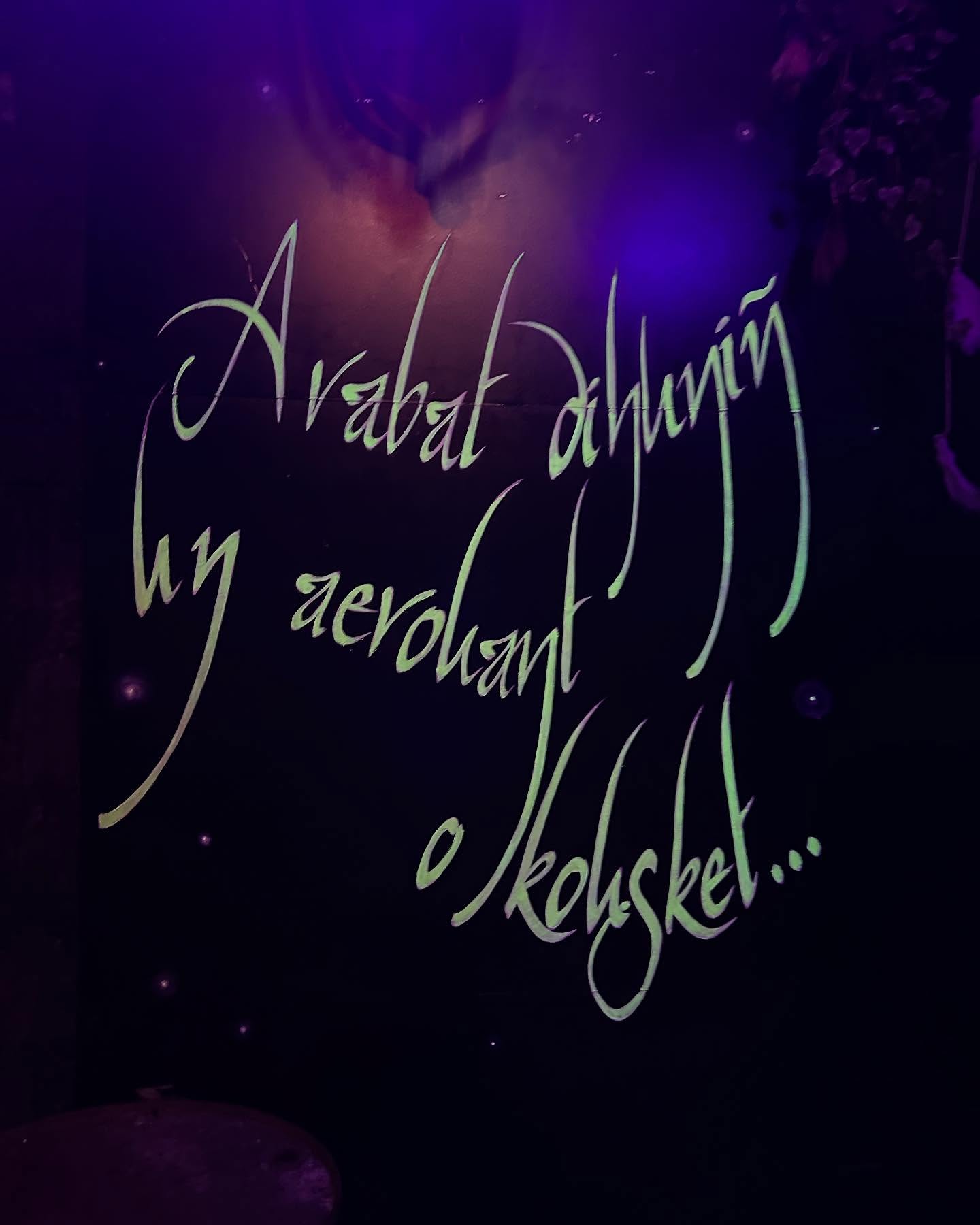 âArabat dihuniñ un aerouant o kousketâŠâ đ€«đČ
âIl ne faut pas rĂ©veiller le dragon qui dortâŠâ
@akhine.art @ezra_kernen
Photo: @wb_studio_fr