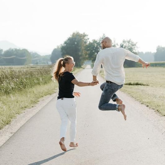 Happy Easter von uns Hiemers!
Wir wünschen euch einen entspannten, fröhlichen Tag voller guter Vibes und Herzensmomente. Genießt das Leben!
Alles Liebe, eure Hiemers