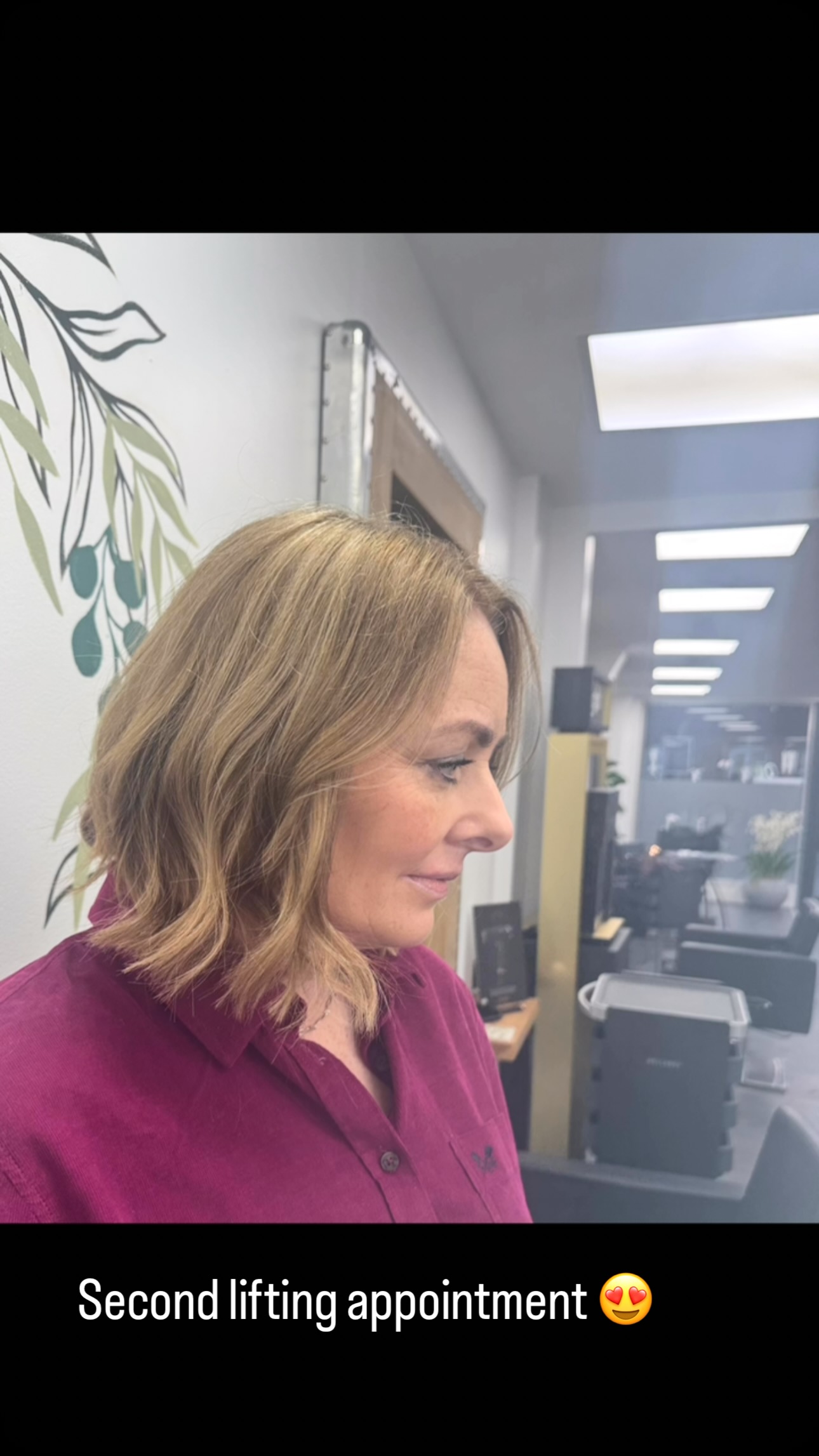 Lighter all over colour and foils, transition over a few appointments
This was done over 4 appointmentsโฆ. One before our starting pointโฆ we did a few foils with our usual dark all over colour to break the colour up slightly - this was done as we didnโt have time for the full works for a few monthsโฆ
Next up - big colour correction - this lifted very warm, as expected, we broke up with highlights and lighter all over colour, and double toned to kill as much warmth as possible
3rd appointment, roots, few more highlights and low lights to tweak the colour and tone.
The final picture - roots and tone, blending wellโฆ letโs see where we decide to go next ๐
#caragibbshairdressing #colourcorrection #colourchange #sale #cheshire #quif #magicolour #quifhair #ghd #ghdhair