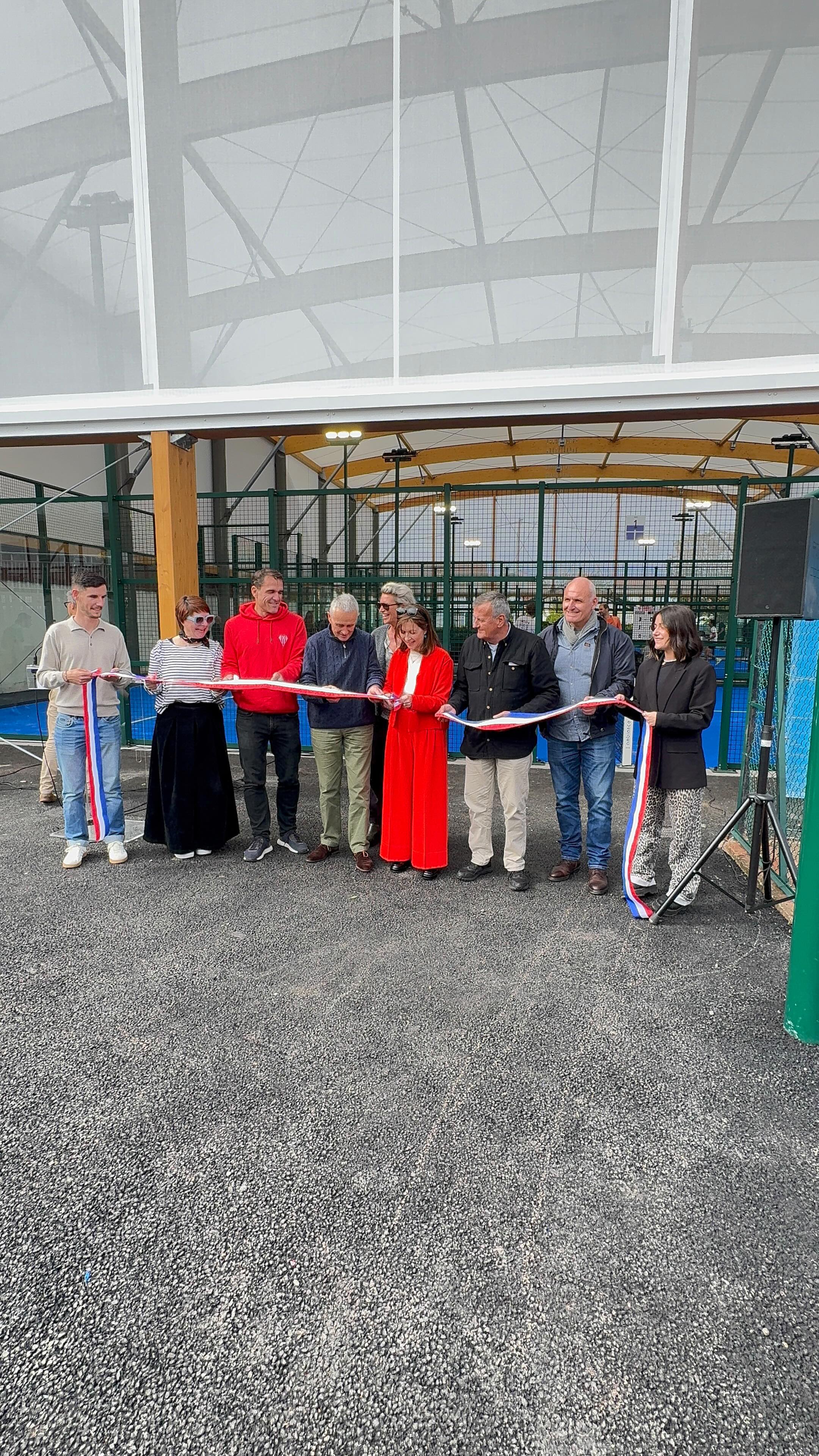 🎾✨ Hier, nous avons eu l’honneur d’inaugurer nos nouveaux terrains de Padel semi-couverts au club du BO Tennis & Padel !
Un grand merci à tous ceux qui ont contribué à ce projet tant sur la réflexion en amont, la validation que la réalisation et le financement.
Ces installations symbolisent notre engagement à promouvoir le sport et à renforcer les rencontres inter-génération.
Venez découvrir ces terrains et célébrer avec nous cette belle réussite !
#BOTennisPadel #Inauguration #Padel #Sport @ville2biarritz @bo_omnisports #biarritz @quefaireaupaysbasque