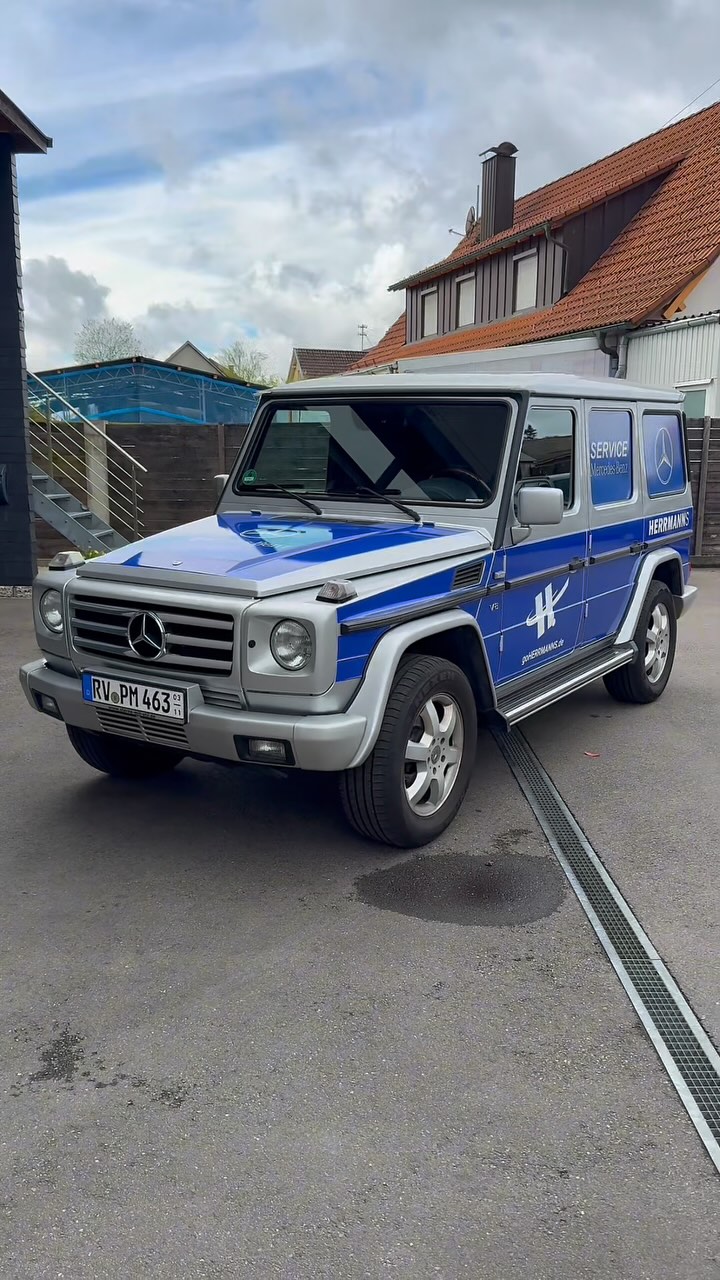 Guten Morgen ☀️
@goherrmanns.de
. .
#pawrapping #carwrapping #carwrap #wrapping #wrapped #paintisdead #foliert #folierung #wrappedcars #wrappcar #mercedesbenz #benz #gklasse #gclass #classiccars #mercedesg #badwaldsee #ravensburg #biberach #ulm #reel #reelsviral #servicefahrzeug #goherrmanns