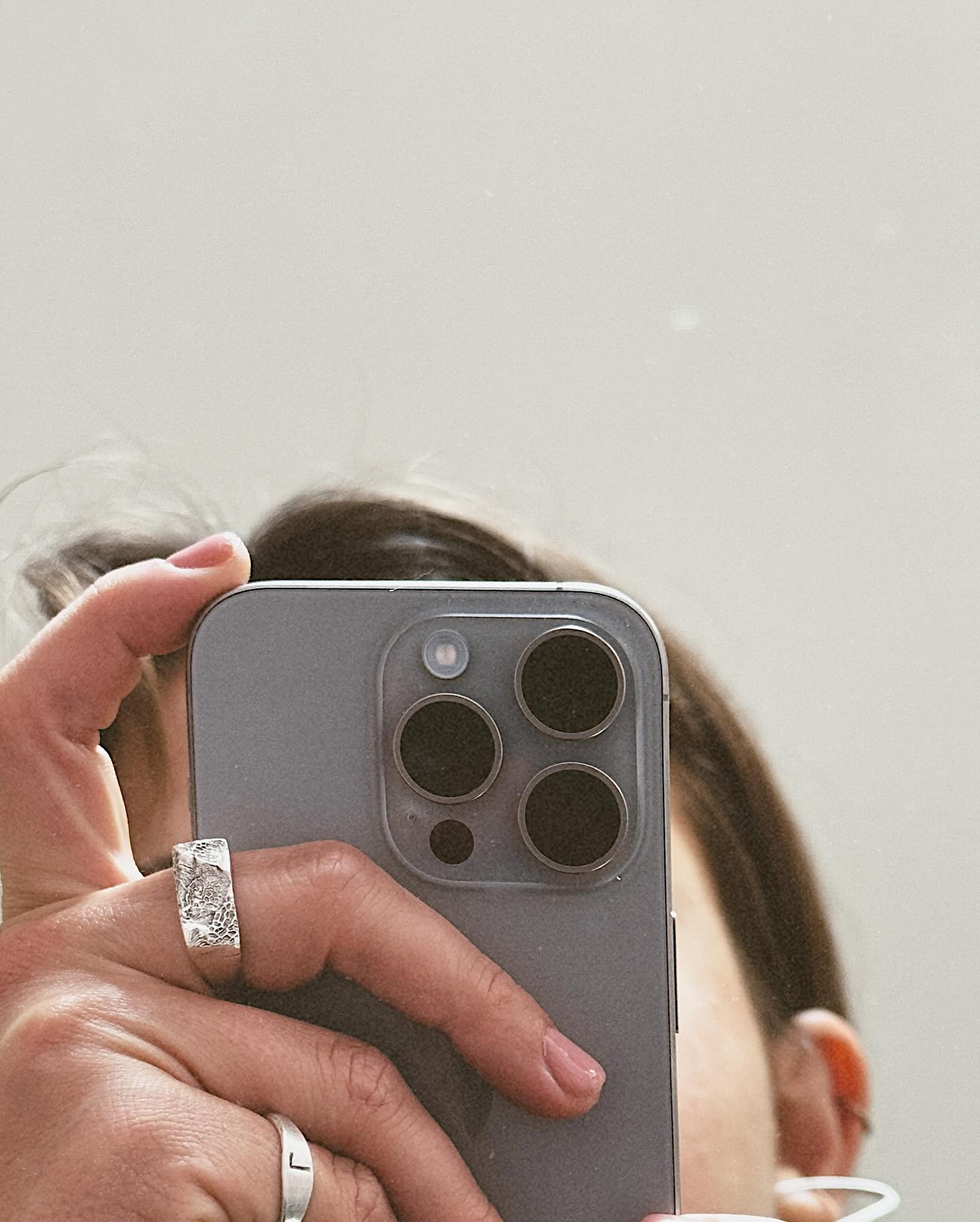 A tiny love letter in silver. The top of the ring has the imprint of a silent companion. Thank you Pablo, for the collaboration.