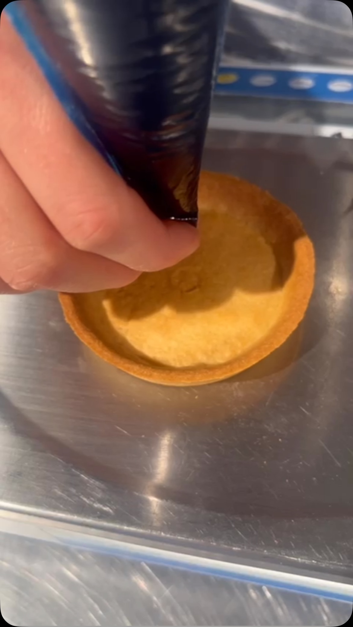 Test kitchen!
Today we’re experimenting with our home made, buttery tart with real 58% chocolate goodness, and an added layer of Pistachio Kataifi to make a delicious Dubai chocolate Tart! Let us know what you think in the comments below, should we bring this to the shops???? 👇👇👇👇
#dubaichocolate #london #londonfood #londonfoodie #bakery #londonbakery #northlondon #finsburypark #finchleycentral #hampstead #londonbaker #viraldubaichocolate #viral #londoneats