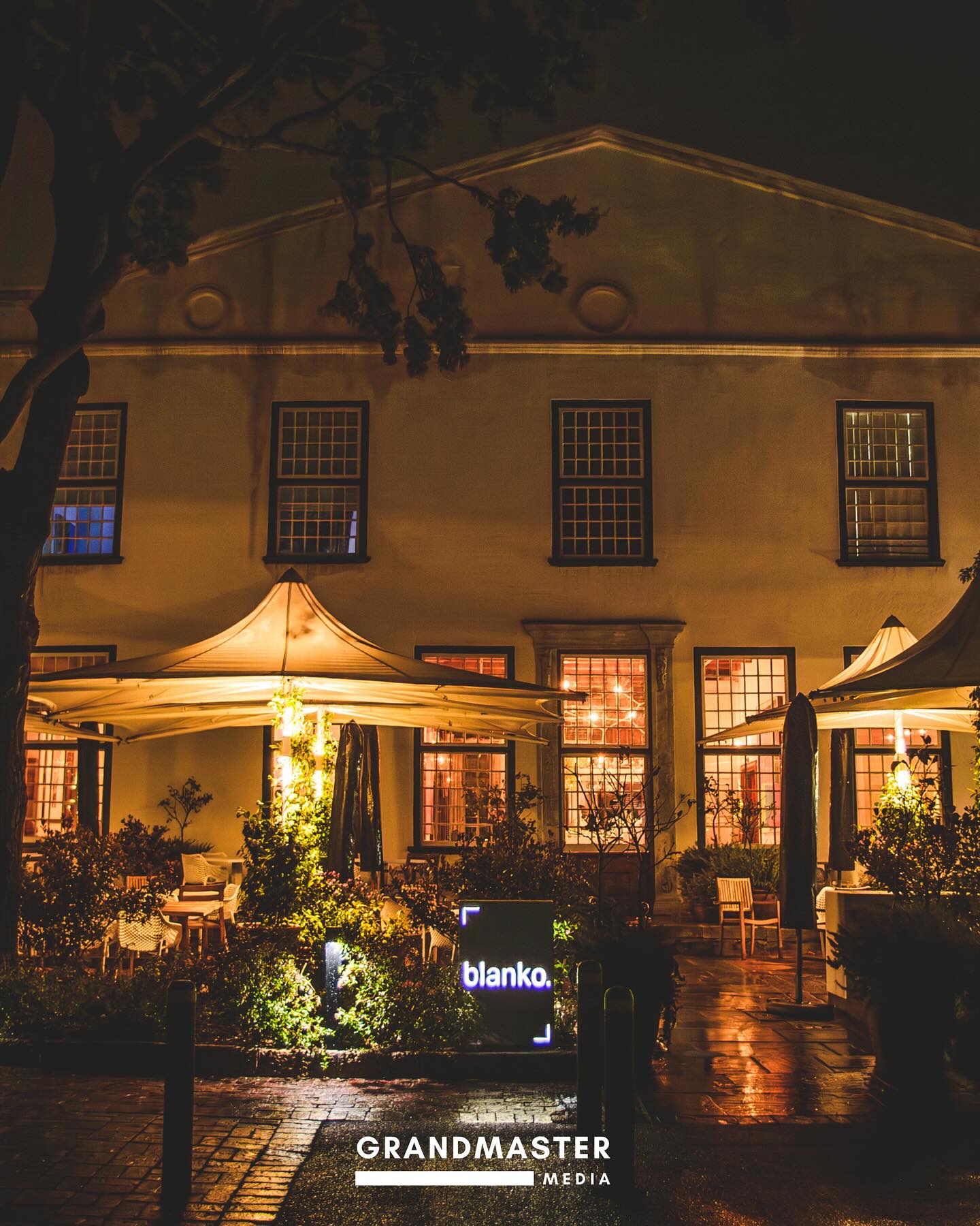 We extend our heartfelt gratitude to Blanko Restaurant for hosting us at their exquisite location in Constantia, Cape Town. Nestled within the historic Alphen Boutique Hotel, Blanko offers a serene escape on the edge of the Constantia green belt. The outdoor terrace, shaded by majestic oak trees and featuring a central water feature, provided a picturesque and tranquil setting for The World of Tequila tasting experience
A special shout out to @justaskmissi who was there for our very first event trading as the then new, Grandmaster Media
Series captured by @craveconcepts
#thankyou
#events
#2023
#brandexperience
#grandmastermedia