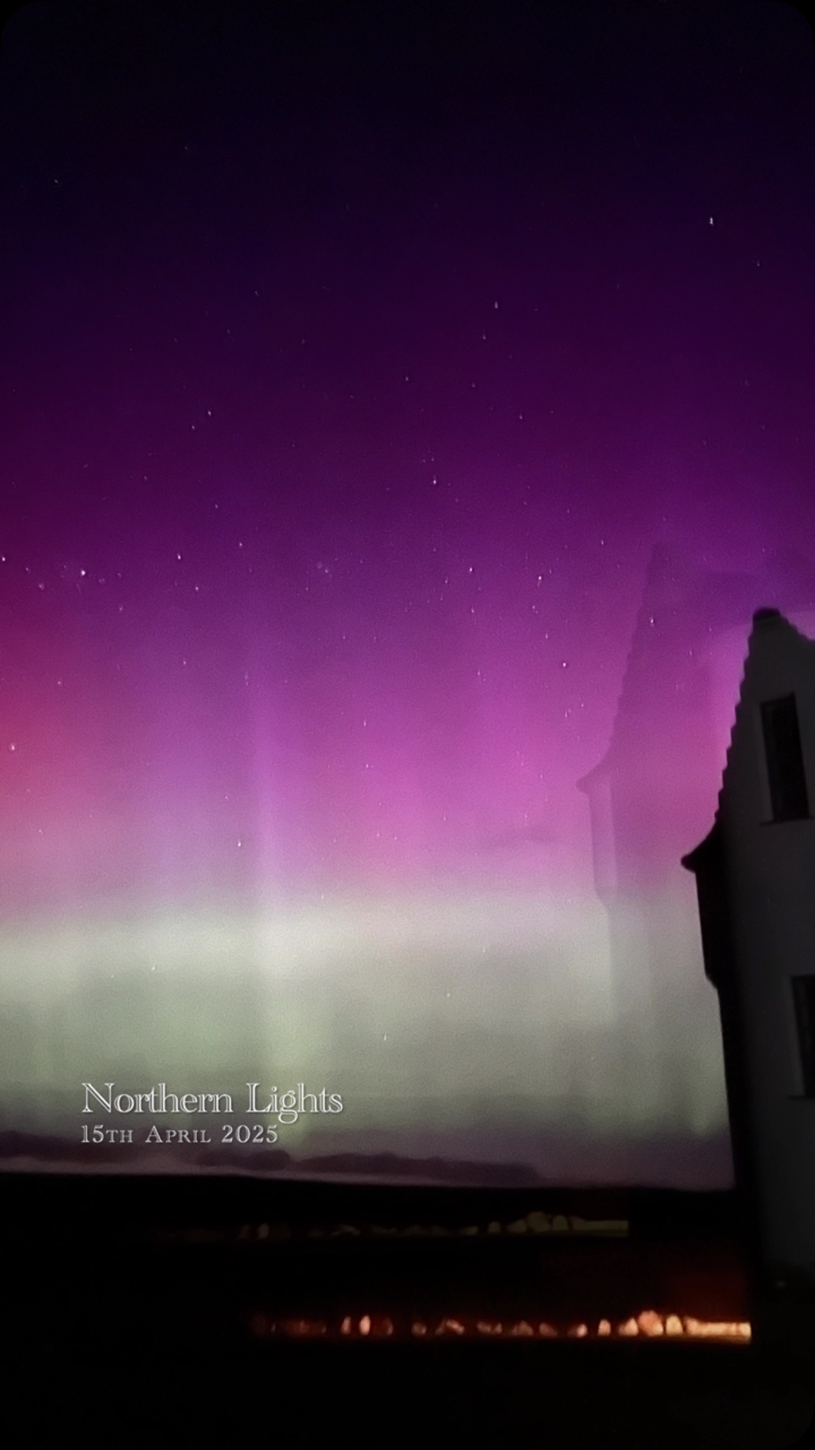 The aurora borealis are dancing in the skies over the house of the Northern Gate in the far north of Scotland tonight.
#AuroraBorealis #northernlights #visitscotland