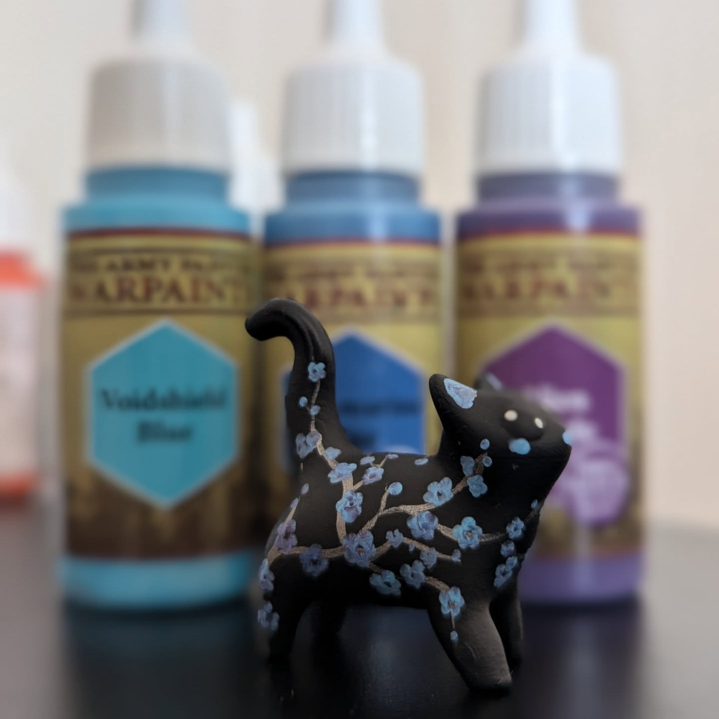 Essayage d'un mélange de couleurs pour avoir des teintes de fleurs variées ! 🌸💙
Le printemps donne des idées avec toutes ces fleurs dévoilant leur incroyable beauté !
#sakura #paint #painting #figurine #cerisier #chat #japon #kawaii #mignon #miniatures #miniaturepainting #print #3dprint #3dprinting #3d #3dmodeling