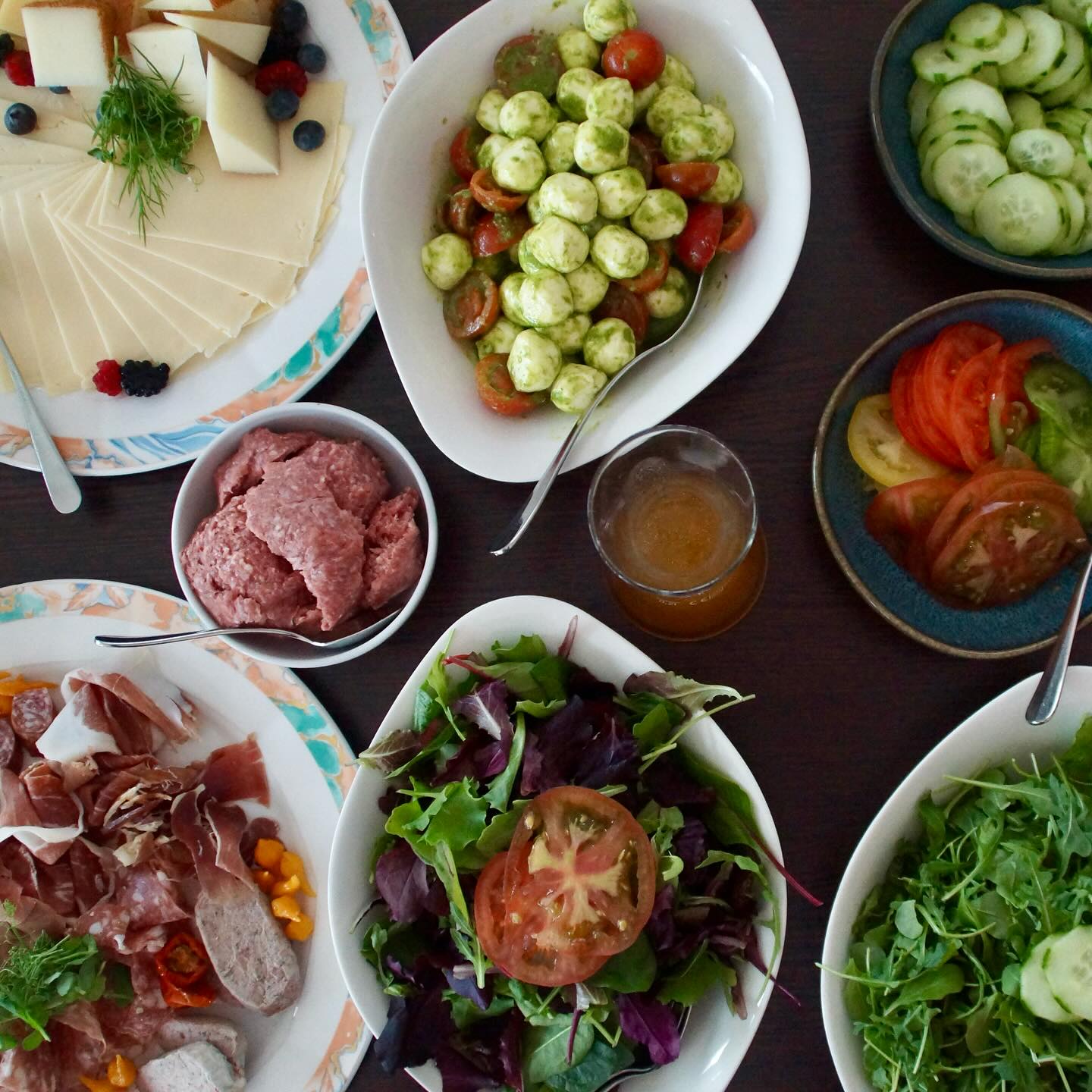 Osterbrunch im PIER 6
Mit Frühstücksbuffet, Fisch, Fleisch und vegetarischen Gängen, war für all unsere Gäste das Passende dabei.
#brunch #ostermontag #pier6