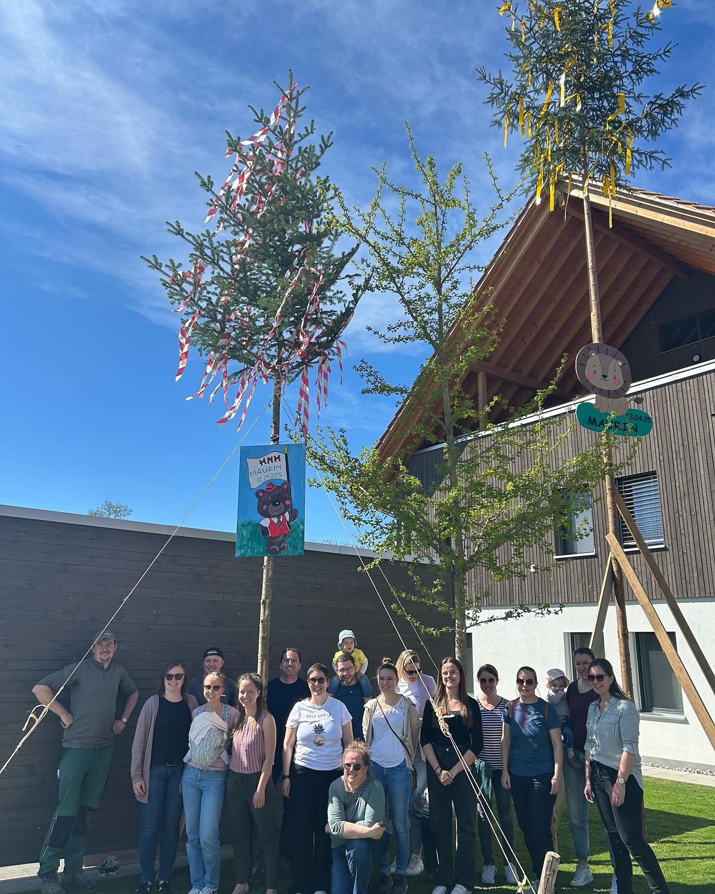 Herzlich Willkommen Maurin! 🩵🎶
Wir gratulieren Thömi und Christiana zu ihrem kleinen Schatz und wünschen nur das Beste für ihre Zukunft zu viert. 🫶🏼
#hmh #harmoniemusikhitzkirchertal #baby #nachwuchs #herzlichwillkommen