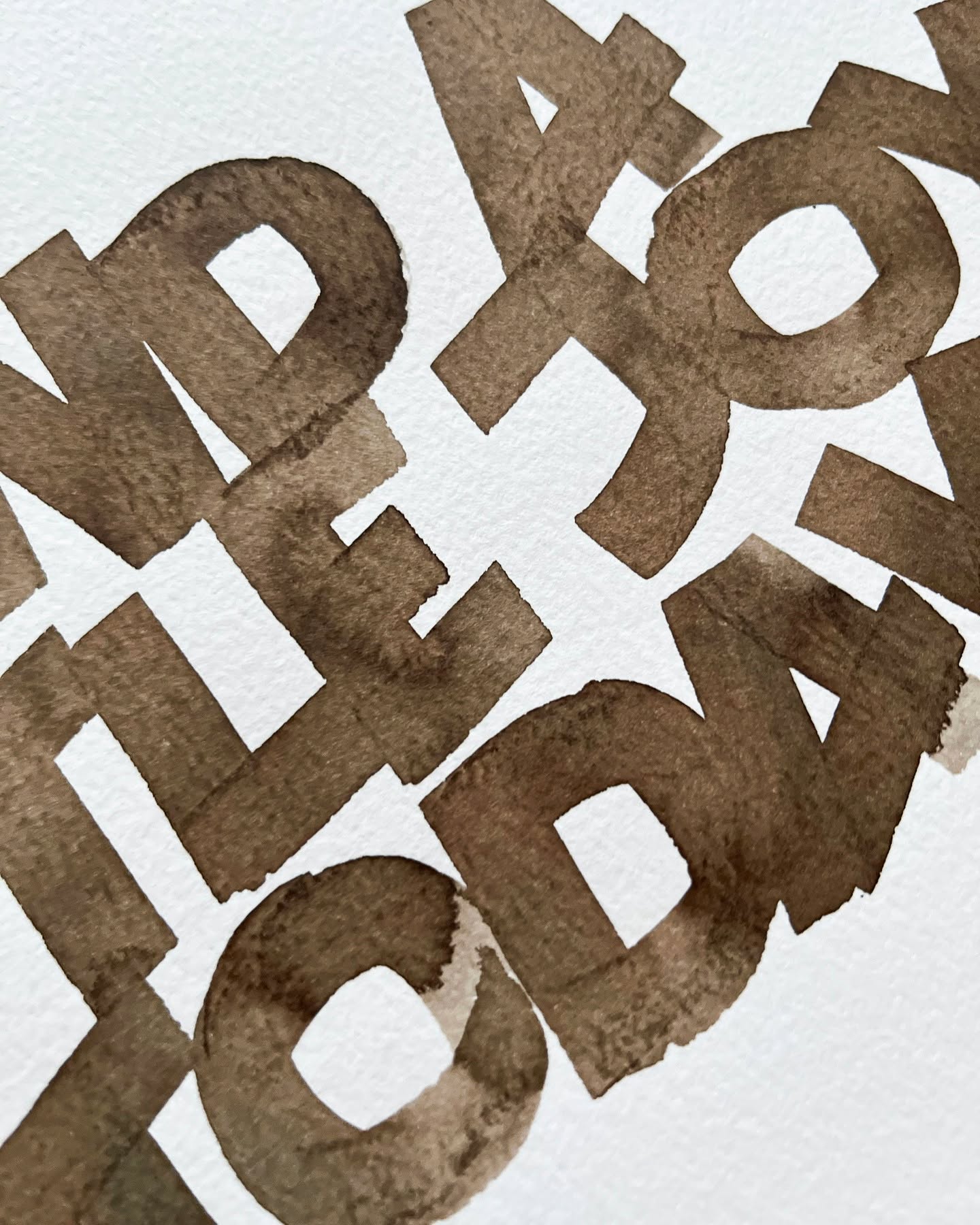 I created this piece during a workshop at @marlenesfashioncafe two weeks ago. The Neuland calligraphy has a bold, joyful character and I wanted to share a little reminder to myself— especially now, as spring is arriving and bringing new energy and happiness.
The ink is from @calligraphystore.it , and I love how it came to life on the paper. 🌿
#calligraphy #neuland #springvibes #findjoy #handmade #calligraphylove #kalligrafie #südtirol #altoadige