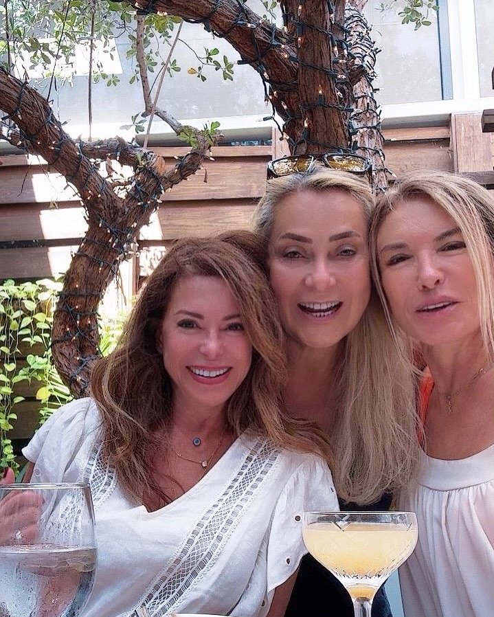 @nurdan.miami @nergiscomrtoglu @sohohouse ❤️🏝️☀️⛱️🌊🧿
#sohobeachhouse #sohobeachhousemiami #weekendvibes #aylinlivaneli #miamibeachlife