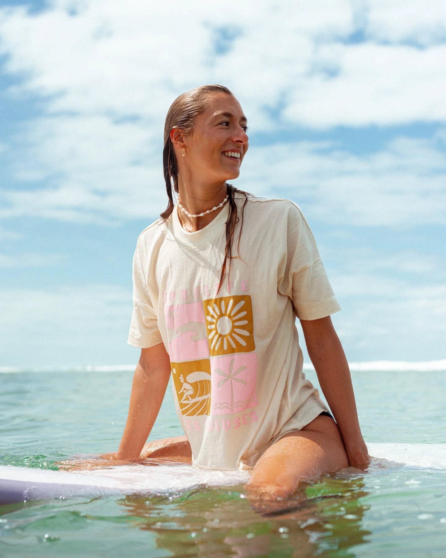 @jeannclln pour @les.rideuses, 2024. #lepetitsoleil #mimizan #mimizanplage #ocean #surfergirl #lesrideuses #jamaissansocean #underwater #aquashot #underwaterphotography #surf #sunsetphotography #ocean #watergirl #photographelandes #photoaquatique #mimizantourisme #surfphotography #biscarosse #contis #surfphotographer #photographemimizan #landes #leslandes #hossegor #capbreton #anglet #nikon #manonduport #aquatech