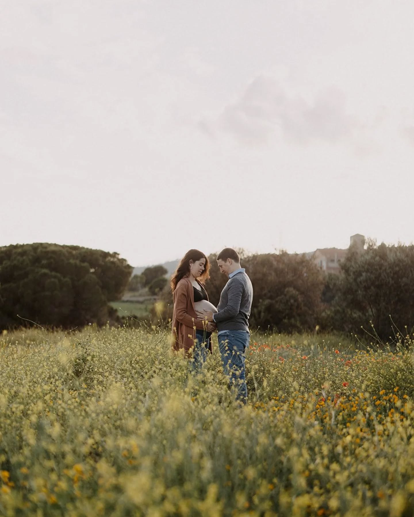 Primavera, que bonica ets 🌼✨
#fotografiaembaràs #pregnantphotography #embaràs #primavera #campsdeflors