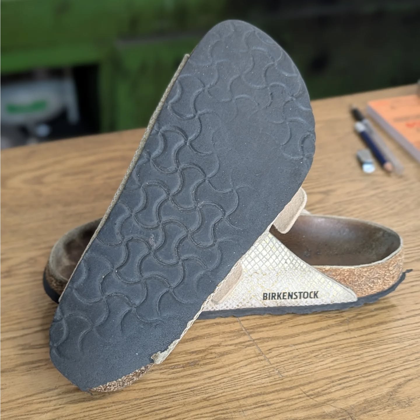The Birkenstock sandals are holiday ready again with a fresh vibram sole, matching the lightweight feel of the original sole while adding extra grip and durability
#shoerepair #birkenstock #vibram #vibramrepair #smallbusiness