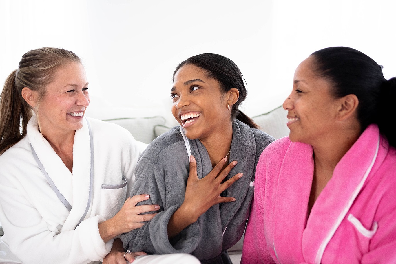 This robe brand is redefining the meaning of luxury loungewear, and I was here for every soft, drapey moment.
I focused on feel-good content that connects, converts, and comforts.
Who says strategy can’t be snuggly?
Studio: @kiah.studios
#BrandPhotography #ProductPhotography #LifestyleBrandShoot #RobePhotography #EcommercePhotos #LuxuryLoungewear #VisualBrandStrategy #PhotographyForBrands #AtlantaBrandPhotographer #ClothingLinePhotography #WellnessBrandPhotography #CozyAndChic #ContentThatConverts #ElevatedVisuals #StrategicBrandImagery #MusaNaturalPhotography #womeninbusiness #veteranownedbusiness