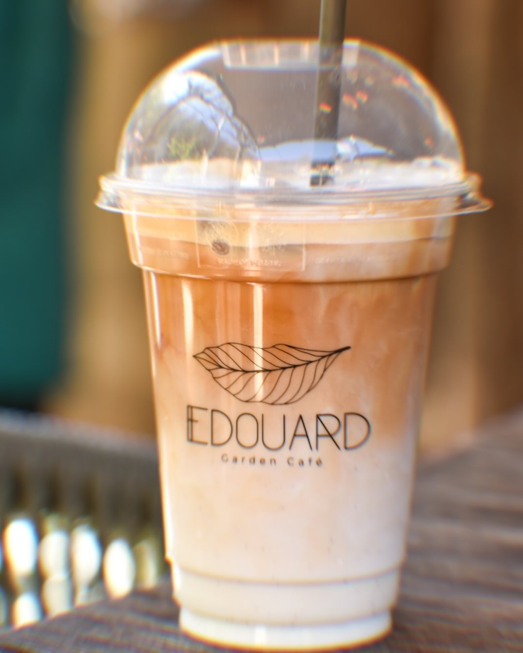 🤎 I C E C O F F E E 🤎
Ice coffee to go !
Envie d’une pause fraîcheur sans perdre une minute ? Notre ice coffee fait avec un café 100% arabica et une délicieuse mousse de lait …
Passe le prendre à emporter, ou installe-toi en terrasse pour en profiter au calme.
Un café glacé, succulent et efficace à savourer à ton rythme !
📍Édouard Garden Coffee
Rue des Récollectines 7, 6940 Durbuy
Rebecca@edouardcafe.com
086/84.18.07
🩷
💜
. #icecoffeelatte #icecoffeetime #butfirstcoffee☕ #coffeebar #coffeebar #durbuy #durbuybelgium #durbuyrestaurant #livehealthy #outsidebar #outsideliving #goodtogo #coffeetogo @durbuyvieilleville @durbuy_commerces @durbuytourisme #pausecafé @durbuytourisme