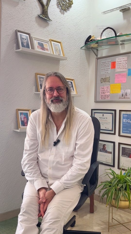 Representatives are the heart of Family Constellations. 💫
They step into the energy field and begin to feel what isn’t spoken — emotions, tensions, truths.
Without needing to "know," they reveal what’s hidden. 👁️
Through their movements and expressions, we witness the deeper story of a family system. 🧬
They help bring clarity to the issue, open the path to resolution, and hold space for healing to unfold. ✨
Their presence is powerful, intuitive, and sacred. 🙏
And as the truth comes to light, a new movement begins — toward love, balance, and peace. 💖⚖️🕊️
This is where solutions arise.
This is where the heart feels light, and the soul feels… home. 🫶🏽🏡
(Family Constellations, Systemic Healing, Emotional Release, Generational Healing, Healing, Therapy)