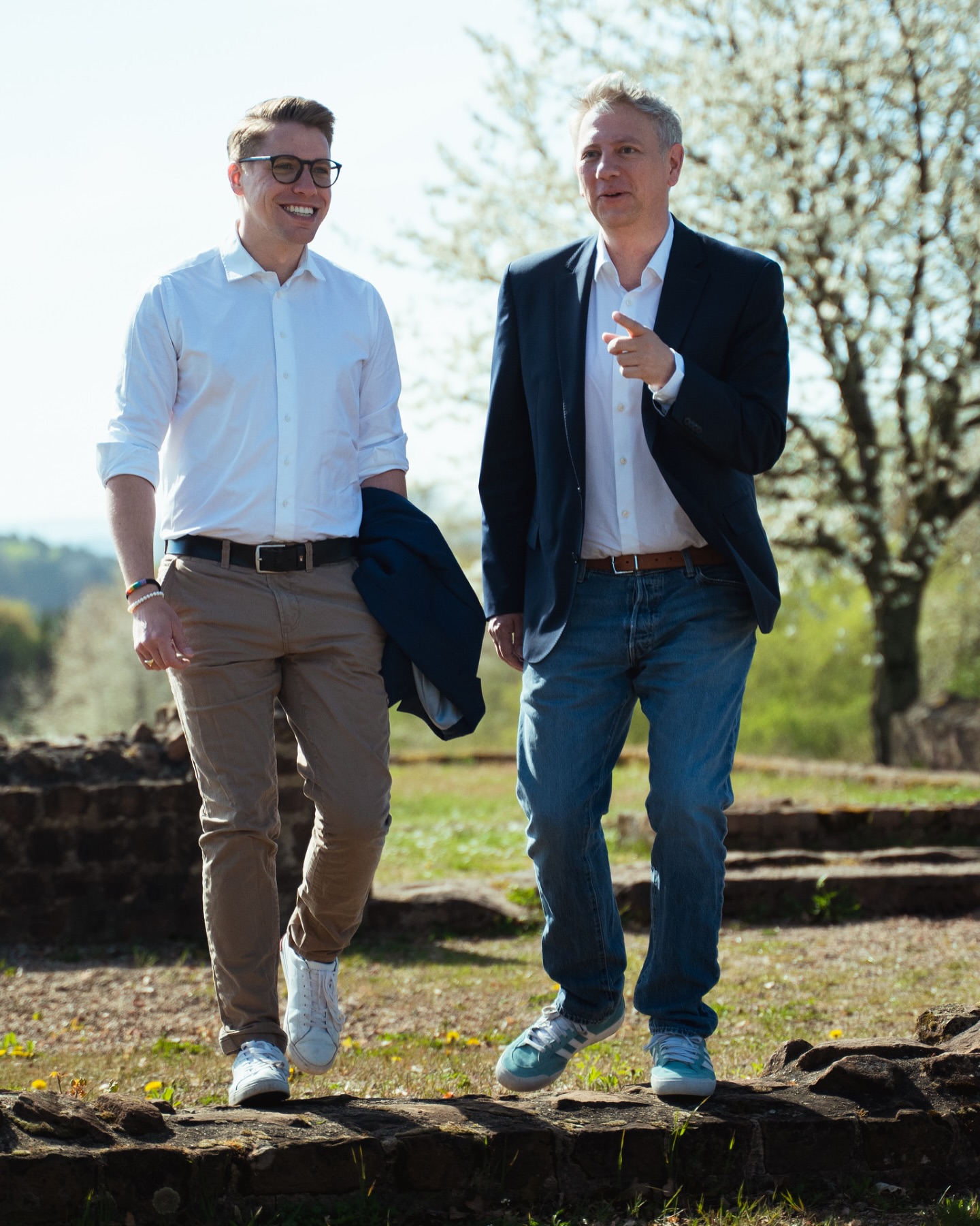 Der 23. Februar hat uns alle geprägt, doch ich bin entschlossen, diese Herausforderung als Chance zu nutzen. Als @fdp_hessen stehen wir vor der Aufgabe, uns neu zu definieren und unser liberales Profil zu stärken. Es geht nicht darum, uns in rechts-links Debatten zu verlieren oder anderen politischen Strömungen nachzulaufen. Vielmehr müssen wir unser Menschenbild aktiv mit Leben füllen und Lösungen für die Zukunft entwickeln.
Mein besonderer Dank gilt @timhordorff, der sich bereit erklärt hat, als mein Generalsekretär Verantwortung übernehmen zu wollen. Mit seiner Erfahrung als Landesvorsitzender der Jungen Liberalen und seiner Leidenschaft für politische Arbeit bringt er frische Ideen und Tatkraft in unsere Partei. Er wird uns helfen, die FDP Hessen zu modernisieren und für die Kommunalwahl im März 2026 optimal aufzustellen.
Mit Expertise, Energie und Kreativität werden wir zeigen, was die FDP Hessen bewegen kann. Lasst uns gemeinsam den Fortschritt gestalten und beweisen, dass wir stärker zurückkommen können, als viele erwarten!