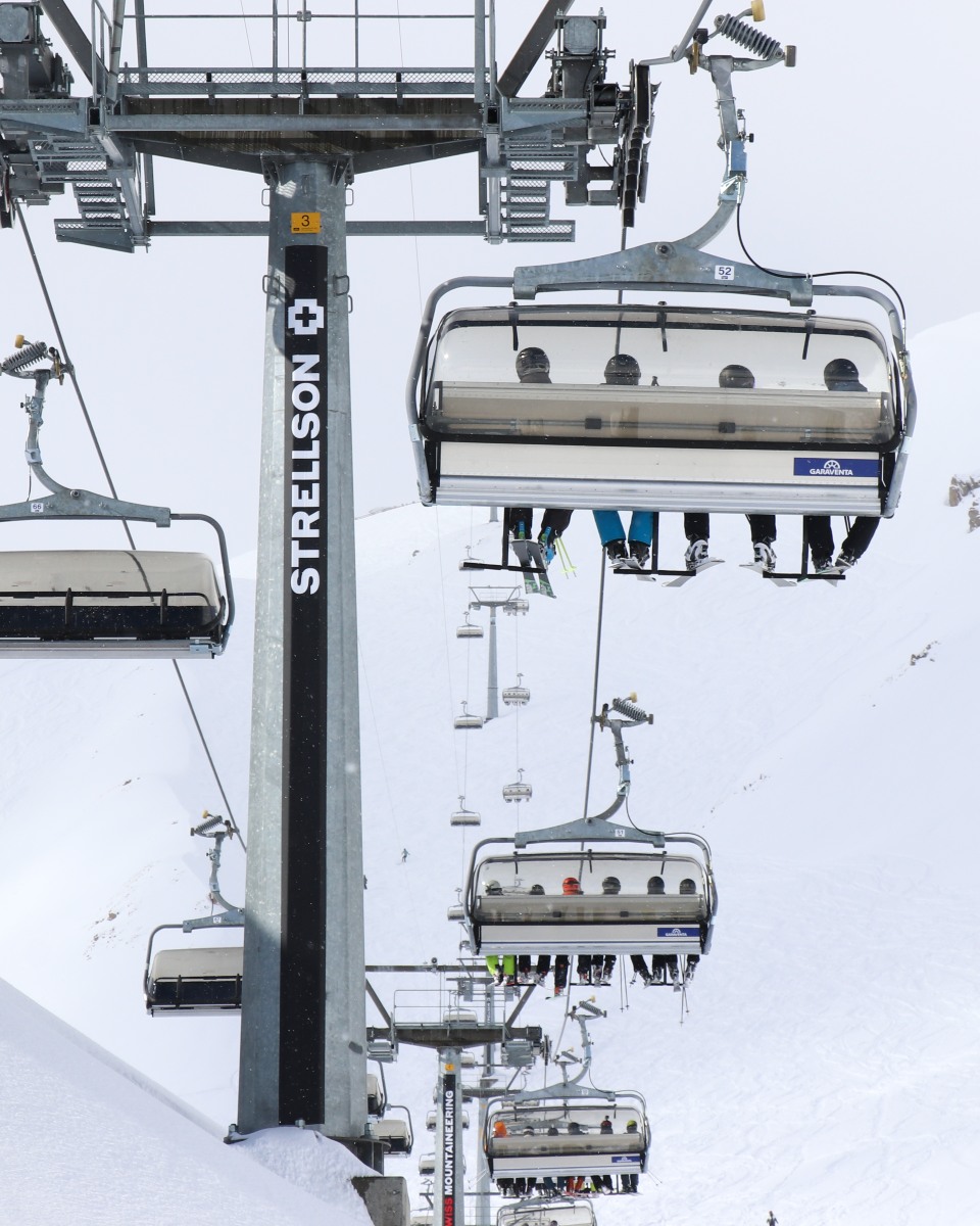 Every ski lift is a 7-minute brand story.
And your audience can’t swipe away. No interruptions.
Just your brand in one of the most stunning environments on earth.
It’s high-altitude storytelling.
#liftposter #oohmedia #outdooradvertising