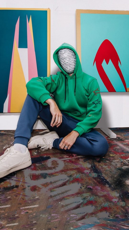 In prime spot at Boomer Gallery in London Bridge 💪🏼 🎨 👏🏼. Great show show to be a part of 😊😊. Watch the beams though!! 🤕 😂
#emergingartist #artshow #artexhibition #thegherkin #theshard #londonshard #shardart #gherkinart