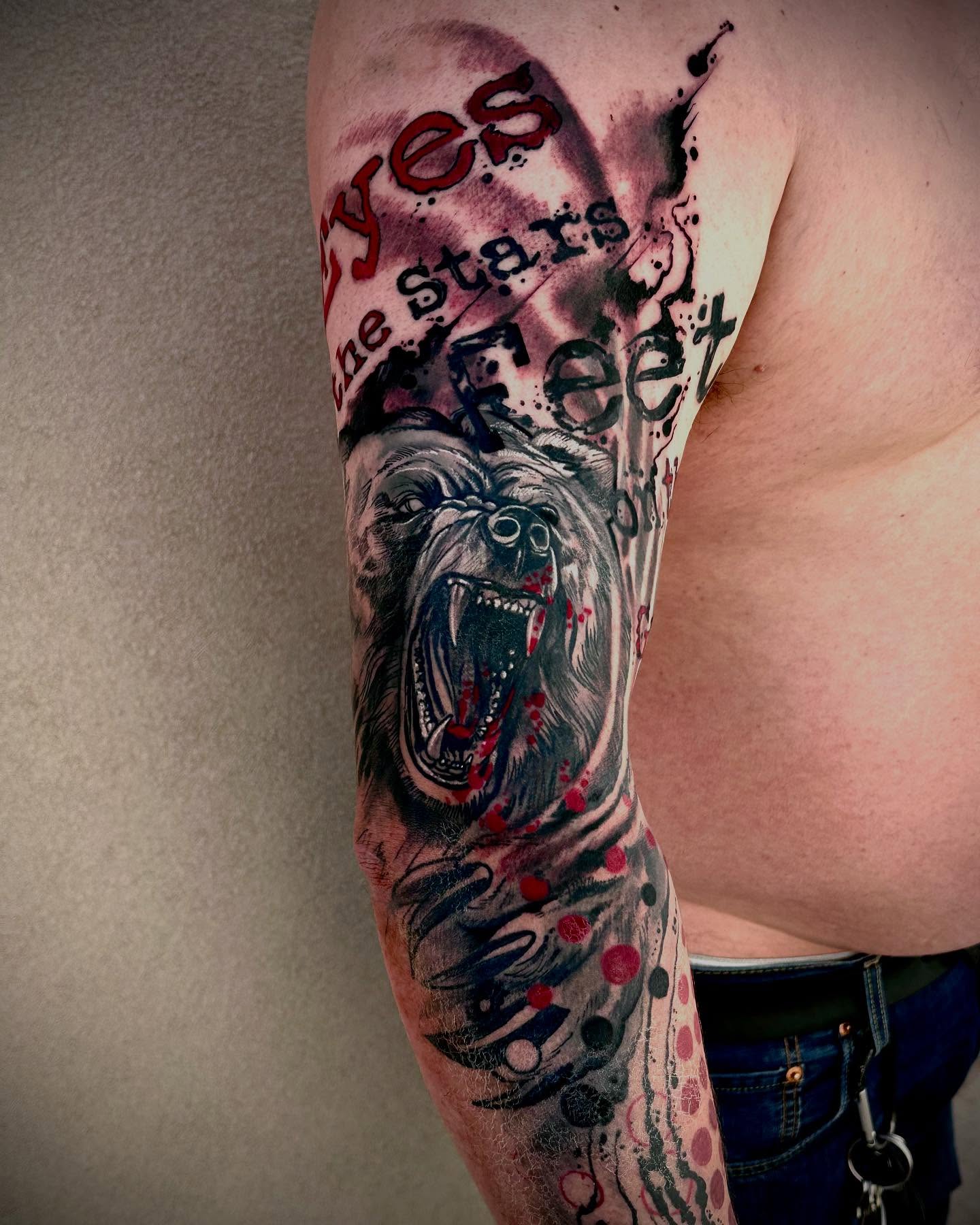 Trash polka piece done byā¦Johnny, not quite finished yet. I still have a couple more sessions to go with this
#AlbuquerqueTattooArtist #AlbuquerqueTattoo #AlbuquerqueTattooStudio #AlbuquerqueArt #AlbuquerqueTattoos #TrashCooker #NotAOneTrickPony #CanātStop #Heat #hatersgonnahateššÆ#Bears #bearsofinstagramš» # #SleepTattoo#sleevesdesign