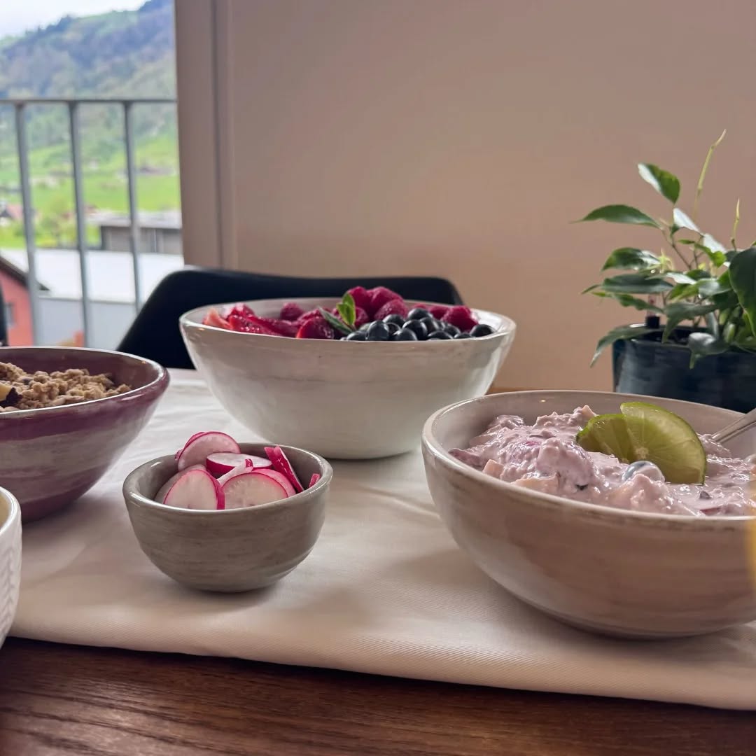 Diä schönä Bowls hed diä lieb Sarah bi miär gmacht. So macht s ässä grad nu meh Spass 🤩