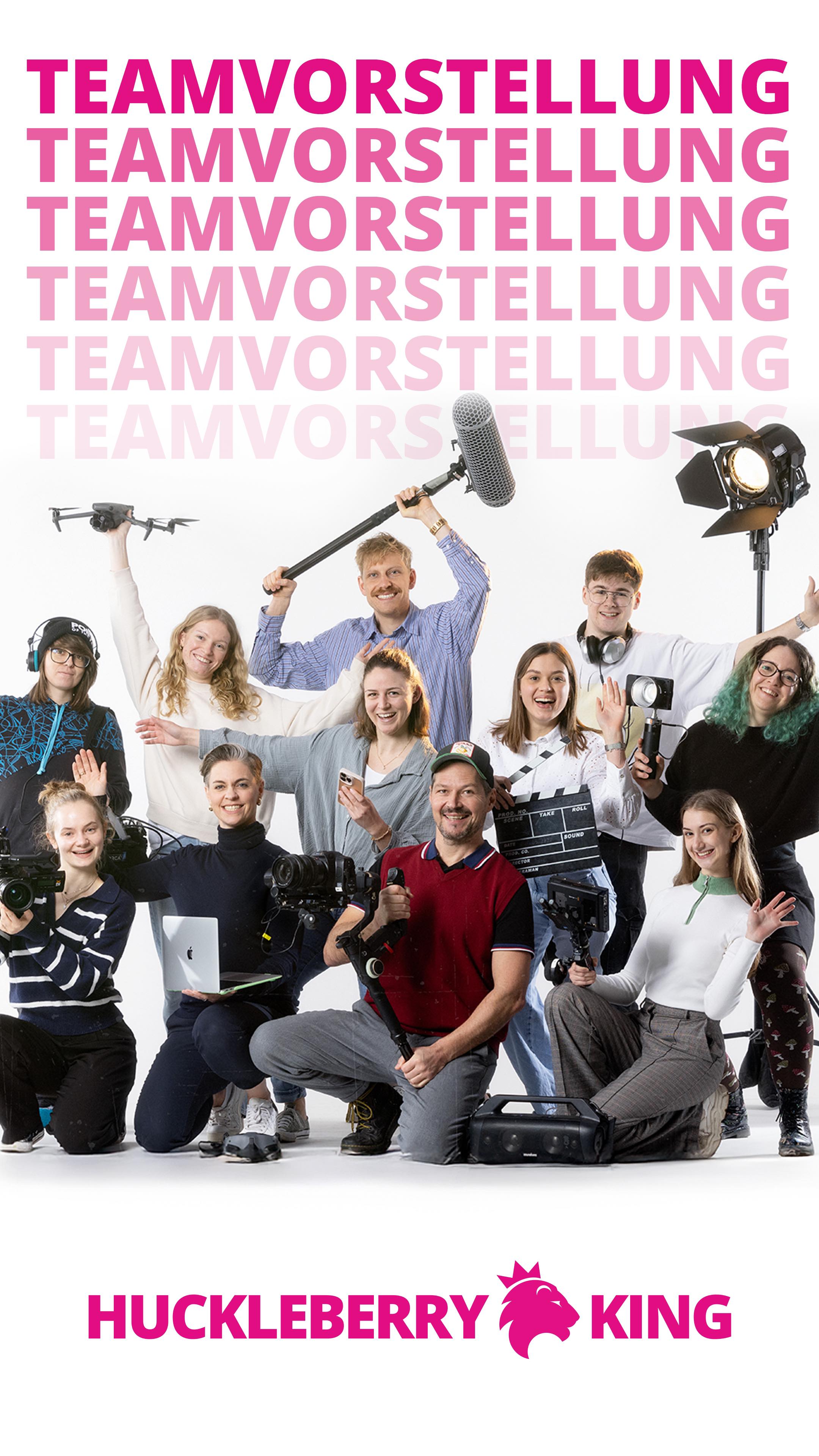 11 rotierende 🌀Huckleberrys 🤪�Unsere Team stellt sich vor 🥳🤩
🎶: Happy Music by Tatamusic
#huckleberryking #team #behindthescenes #donauwörth #donauries #teamvorstellung