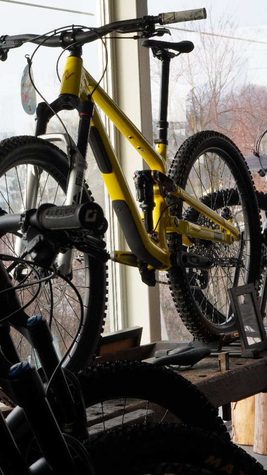 Weil schwarz langweilig ist haben wir die passenden alternativen 🤩🤘