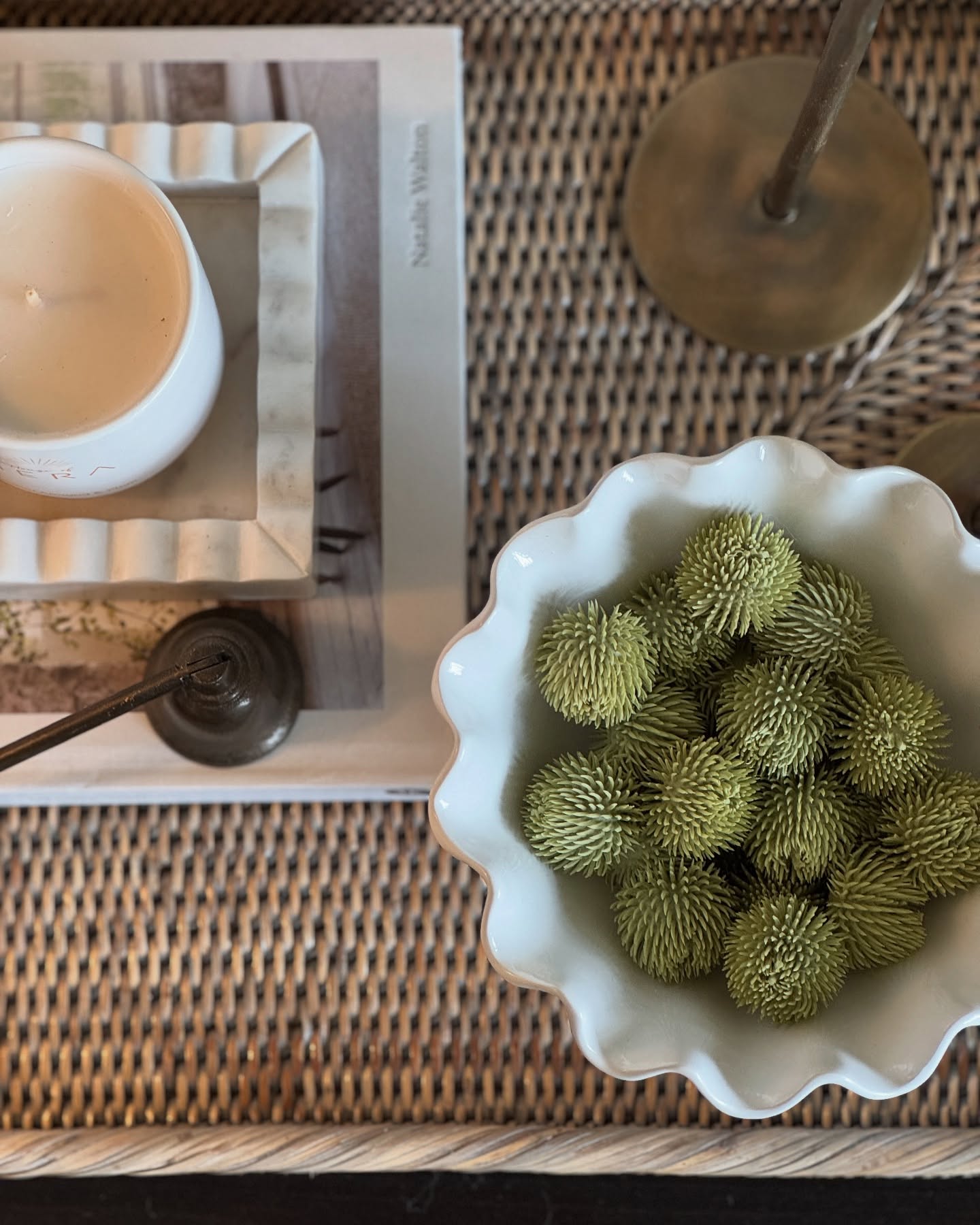 Serene, sculptural, and effortlessly styled.
Our Green Echinop Balls bring a natural texture that pairs beautifully with the White Ruffle Bowl, all set on our handwoven Grey Rattan Tray for that relaxed, layered look. Styled with our Bronze Candle Snuff, White Marble Scalloped Tray, and Slender Candlesticks, this is timeless elegance with a tactile twist.
Perfect for those who love curated calm and elevated simplicity in their interiors.
Tap to shop or head to our bio to browse the full collection.
Love what you see? Follow us for daily styling inspiration and seasonal newness.
#BoxwoodHomeInteriors #CoffeeTableStyling #NeutralInteriors #DecorDetails #EucalyptusVibes #BritishHomeStyle #ModernRustic #ShelfieStyle #InteriorStylingIdeas #HomeDecorUK #RattanLovers #MarbleMoments #CandlelitEvenings #TextureInDesign #newseasonstyle
