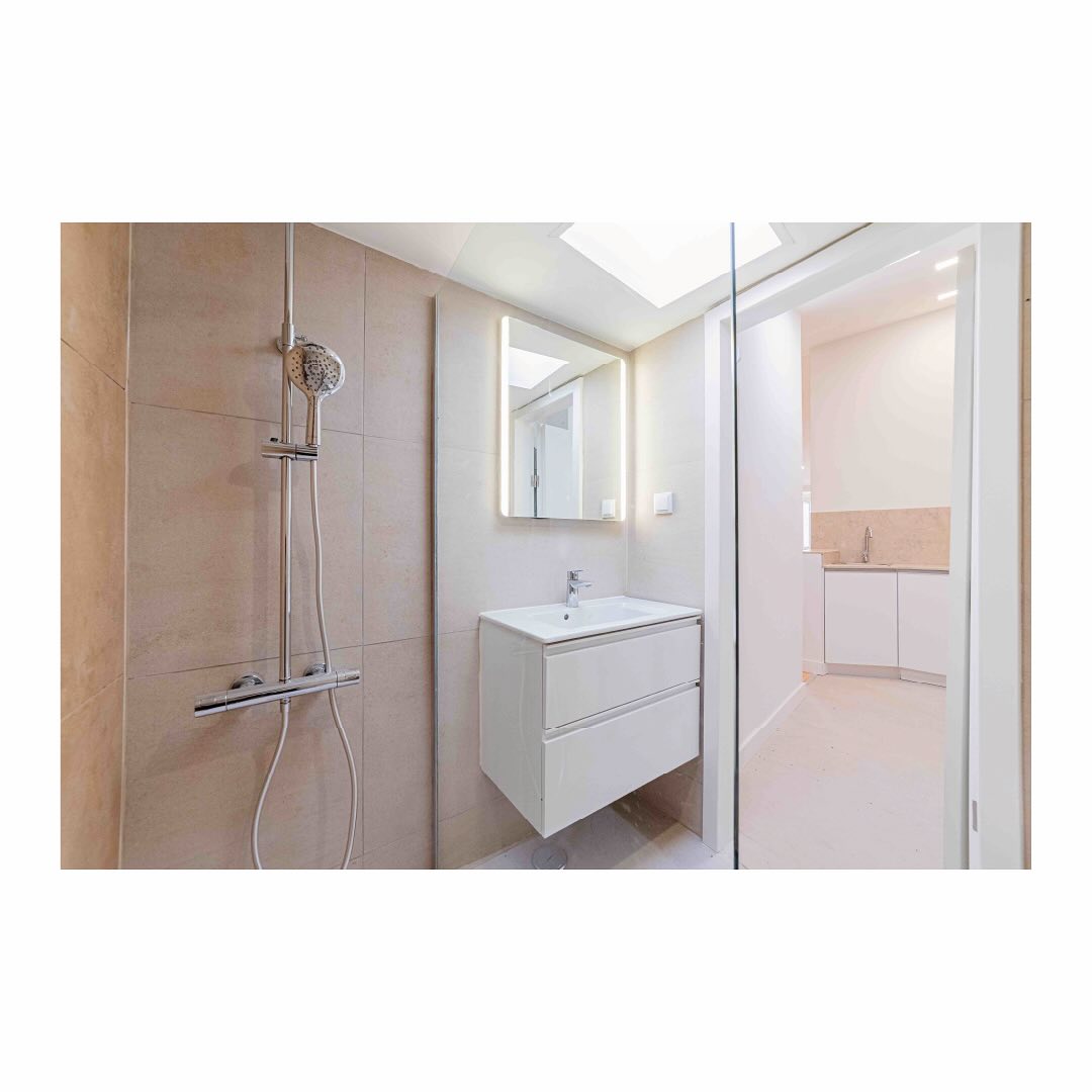 ~ APARTAMENTO RUA DA REGUEIRA ~
Renovação
Alfama, Lisboa
~ 2025 ~