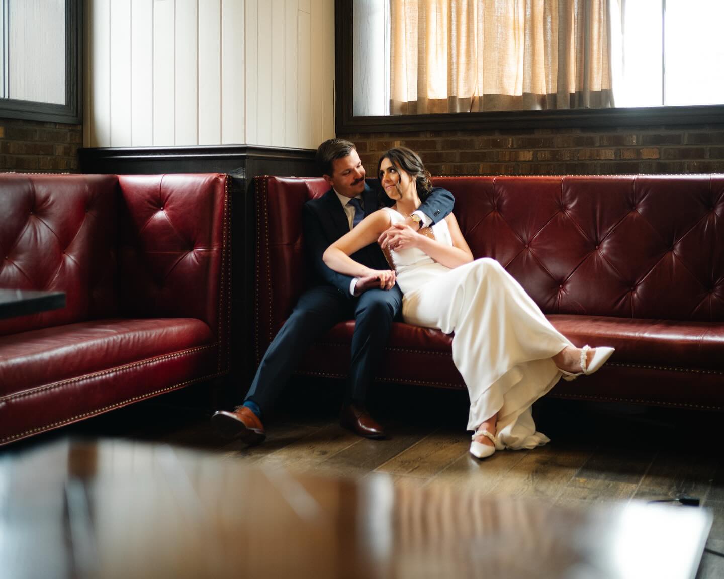 The just married look. 🥂A & T
The energy and excitement from their peeps was next level. A total testament to how loved and adored they are.
#torontoweddingofficiant