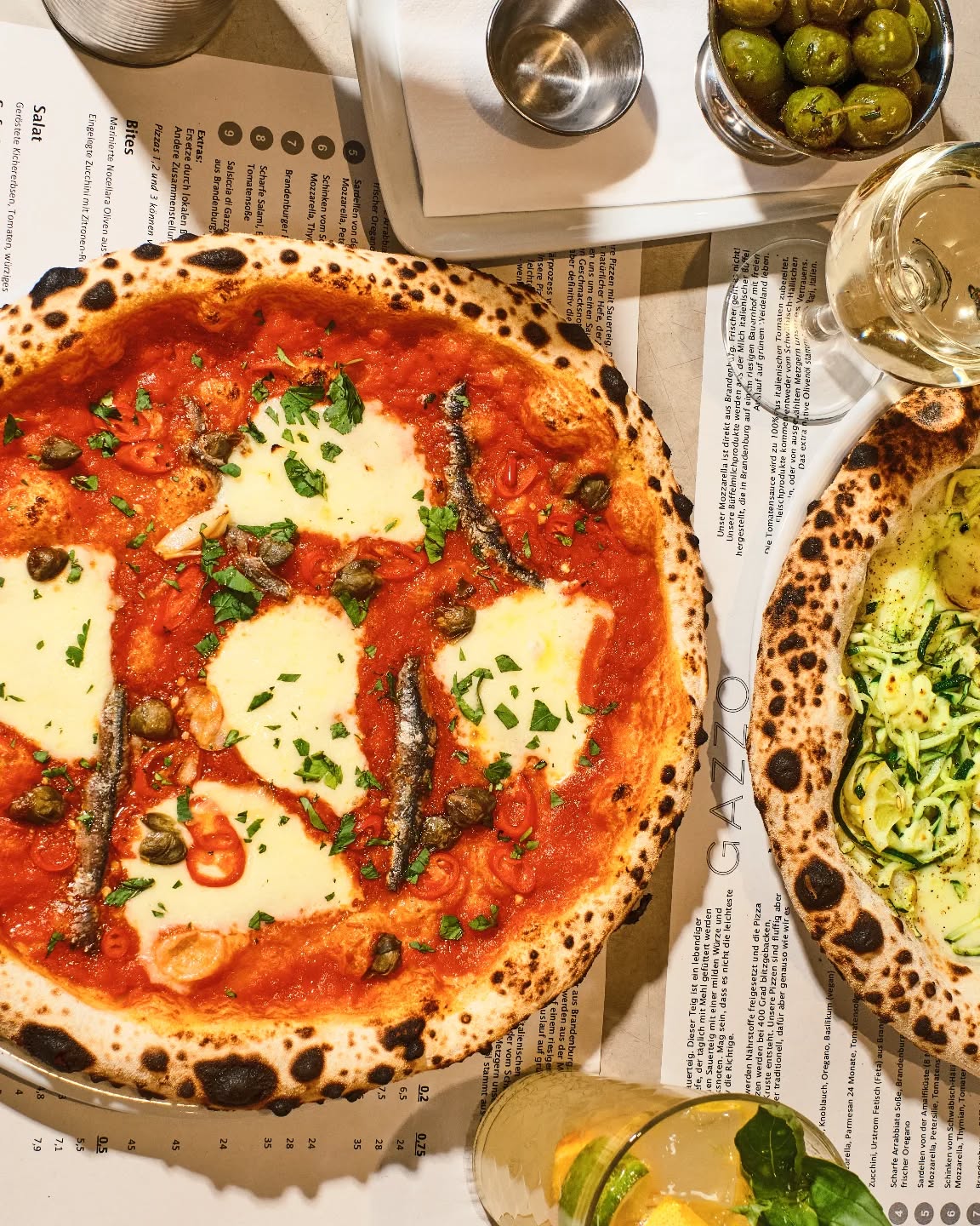 These are quite possibly the best anchovies in the world 🐟 They are caught off the Amalfi coast, then put fresh on salt in wooden barrels the same morning. They ferment for several months until they reach salty umami perfection.
We use them for our Pizza 5, paired with garlic, chili capers and parsley.
This pizza is pungent, loud and proud, but still classy 💅