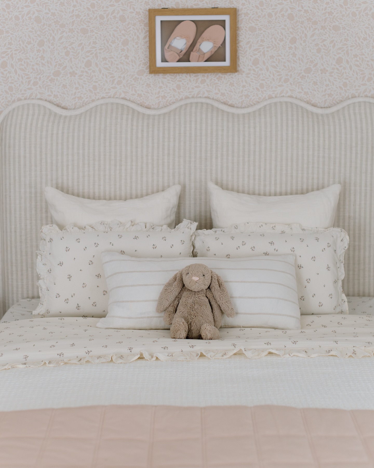 I loveeeee a good bed layering 🥹 happy Monday!
Project: Pink-ing of you 💭
📷: @elzaphotographie