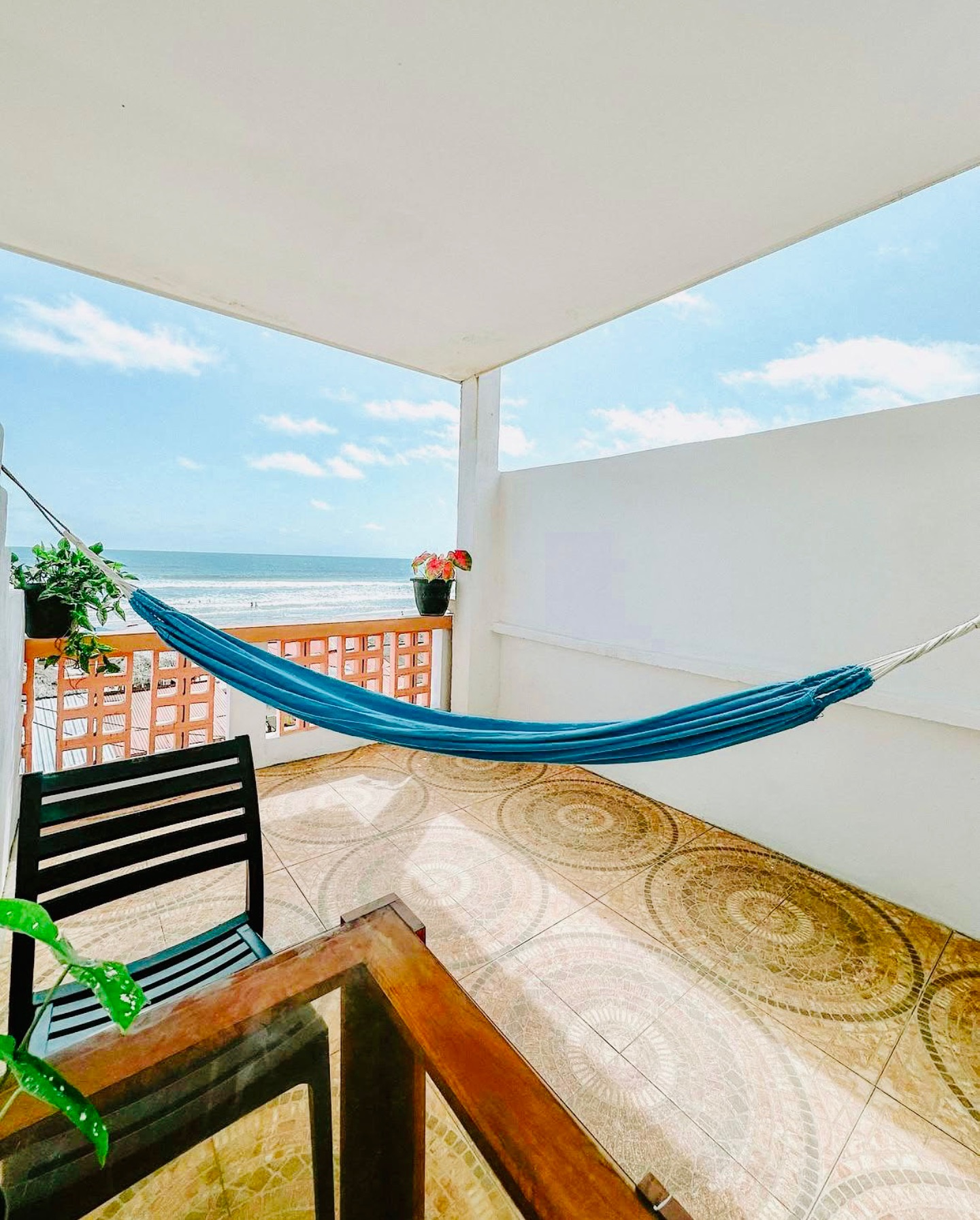 Good Morning from Paradise!
Wake up to the serene beauty of Olon Beach, right outside your window at La Corona Boutique Hotel ๐โจ
Whether itโs the sound of the waves or the peaceful morning breeze, every day here starts with magic.
Book your coastal escape today and experience the royal treatment.
#LaCoronaHotel #OlonBeach #BoutiqueLuxury #MorningVibes #BeachfrontEscape #EcuadorParadise #WokeUpLikeThis #vamostrips