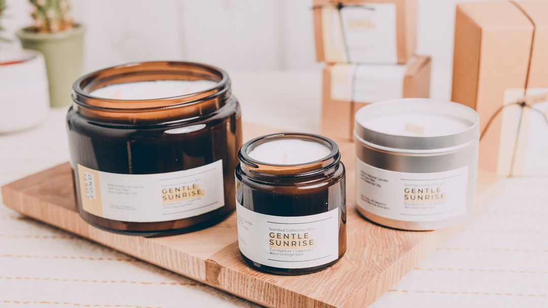 🌅 Gentle Sunrise is our little ode to spring.
Think cool April air, windows open, and everything feeling just a bit lighter.
Scented with eucalyptus and lavender, it’s fresh, herbal, and calming — like a deep breath at the start of the day.
🕯️ Hand-poured in our garden workshop
🌿 Made with natural soy wax and pure essential oils
☀️ Perfect for slow mornings and peaceful evenings
Light it when you need a moment. Or a soft reset.
It’s all about taking things gently.
🛒 Tap the link in our bio to shop Gentle Sunrise.
#GentleSunrise #LostFond #SpringCandle #AprilVibes #SoyWaxCandle #GardenWorkshop #MindfulMoments #NaturalScents #CandleLovers