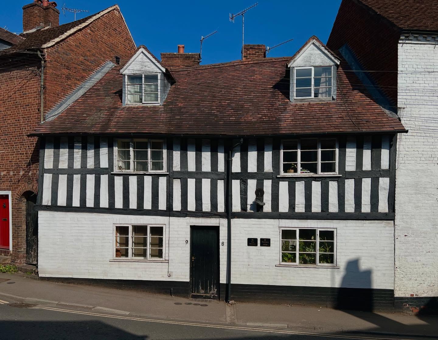 Some work undertaken recently... existing drawings of listed buildings/ buildings in conservation areas. This has involved surveying some really quirky and characterful homes!
#tudorarchitecture #listedbuildings #quirkyhomes #buildingswithcharacter #tudor #historicengland