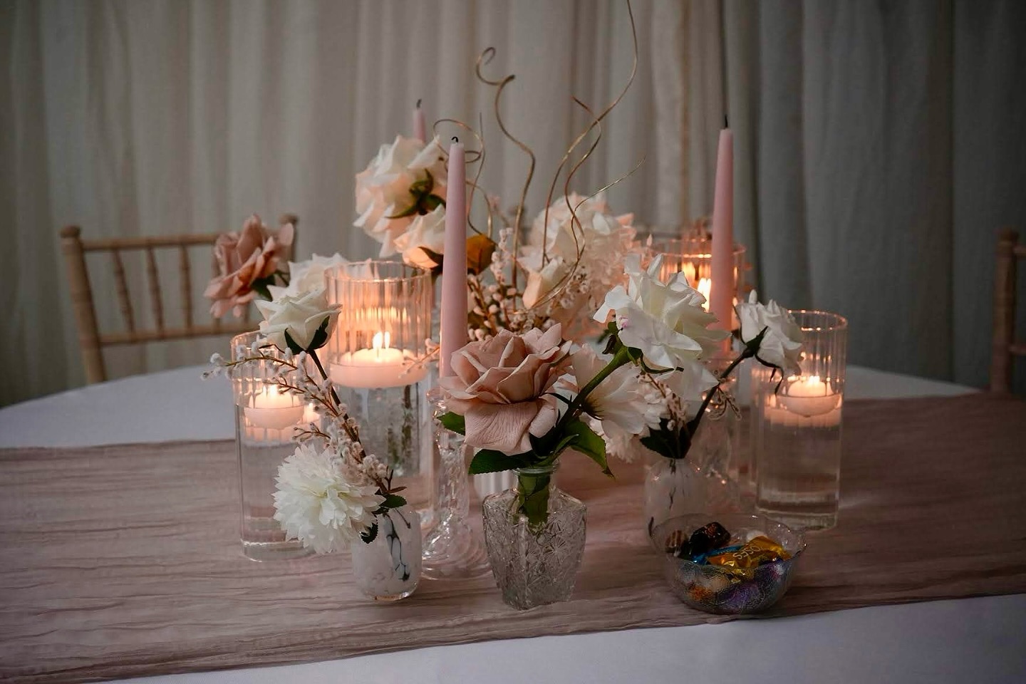 Winter wonderland but make it girly 💕
This tablescape was for a lovely lady’s birthday, who wanted a wintery vibe but with a subtle hint of her fav colour to keep it personal 💌
Love how the lighting sets the mood and really made the marquee transform into a pink winter garden 💕
#tablescape #tabledecor #tablescapes #homeparty #homeevent #family #birthday #event #tablestyling #styling #tablescapestyling #design #diningexperience #dinnerparty #itsallCushte #EverythingisCushte #CushteCraze #tabledesign #winterstyle
