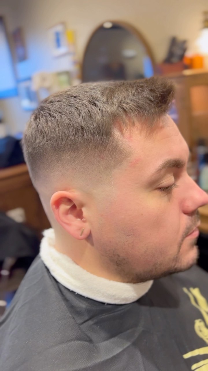 Fresh and crisp lines 💯
💈Link in bio to book with us online!
•
•
•
•
Barber near me, barbers in Boston, taper hair, lineup, #wellesleyma #massachusettsbarber #bostonbarbers #babsoncollege