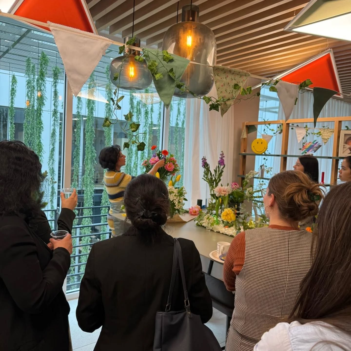 Such an incredible afternoon at The Dorchester, sharing tips tricks and trends with the staff, what an Easter treat !
If you'd like more information on workshops and demonstrations that I offer please feel free to message me.