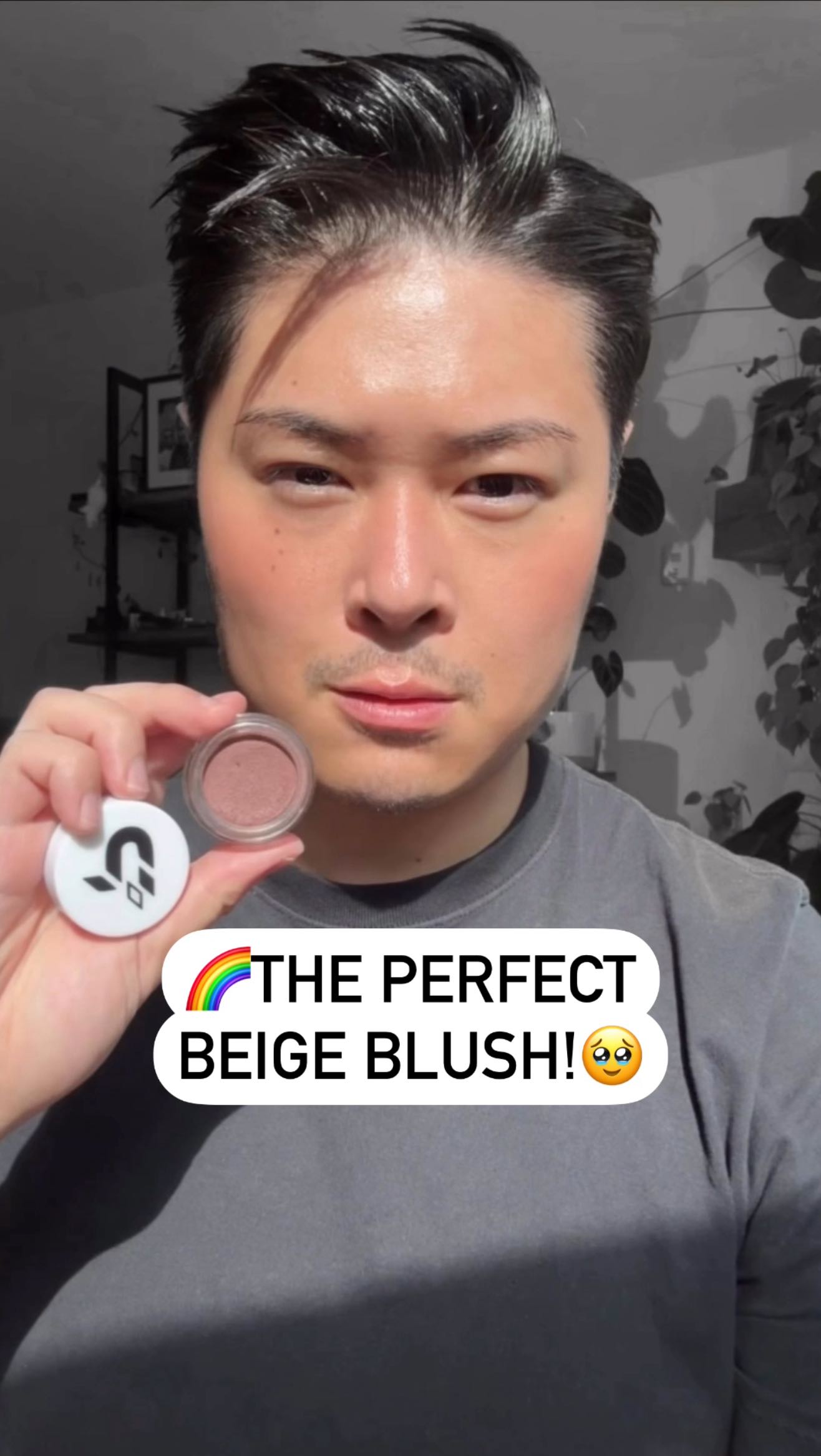 Can you believe this is the first time I’m showing my face on a post since LAST JUNE?! 😵💫 I’ve basically lived in a hairnet and gown for the last few months so there have not been many opportunities to film any *me* content haha.
Excuse the squinting (yay sun though), but wanted to film a little Sear demo. This rosy beige shade from the new Smoked blush collection is my absolute favourite, and my personal goldilocks colour.
The idea of a rosy beige has been in my mind since last year, and this took so much effort to execute to my liking. I wanted a biscuit tone that was a touch more rosy. It took a LOT of blue pigment added to keep it in this rosy beige region without immediately reading peach on the skin.
The ease at which it sheers and blends out on the skin 🥹 it’s magic.
Let us know in the comments if you’ve picked this one up, or whether you have a new favourite from the new blush collection yet 🥰🌿🌿🌿
#indiebeauty #indiemakeup #creamblush #beigeblush #mutedblush