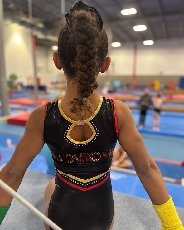 Custom design for @altadoregymclub 😍❤️
DM for long/ short sleeve training/competition leotards.
Every design is tailored to match your unique vision and needs. ✨